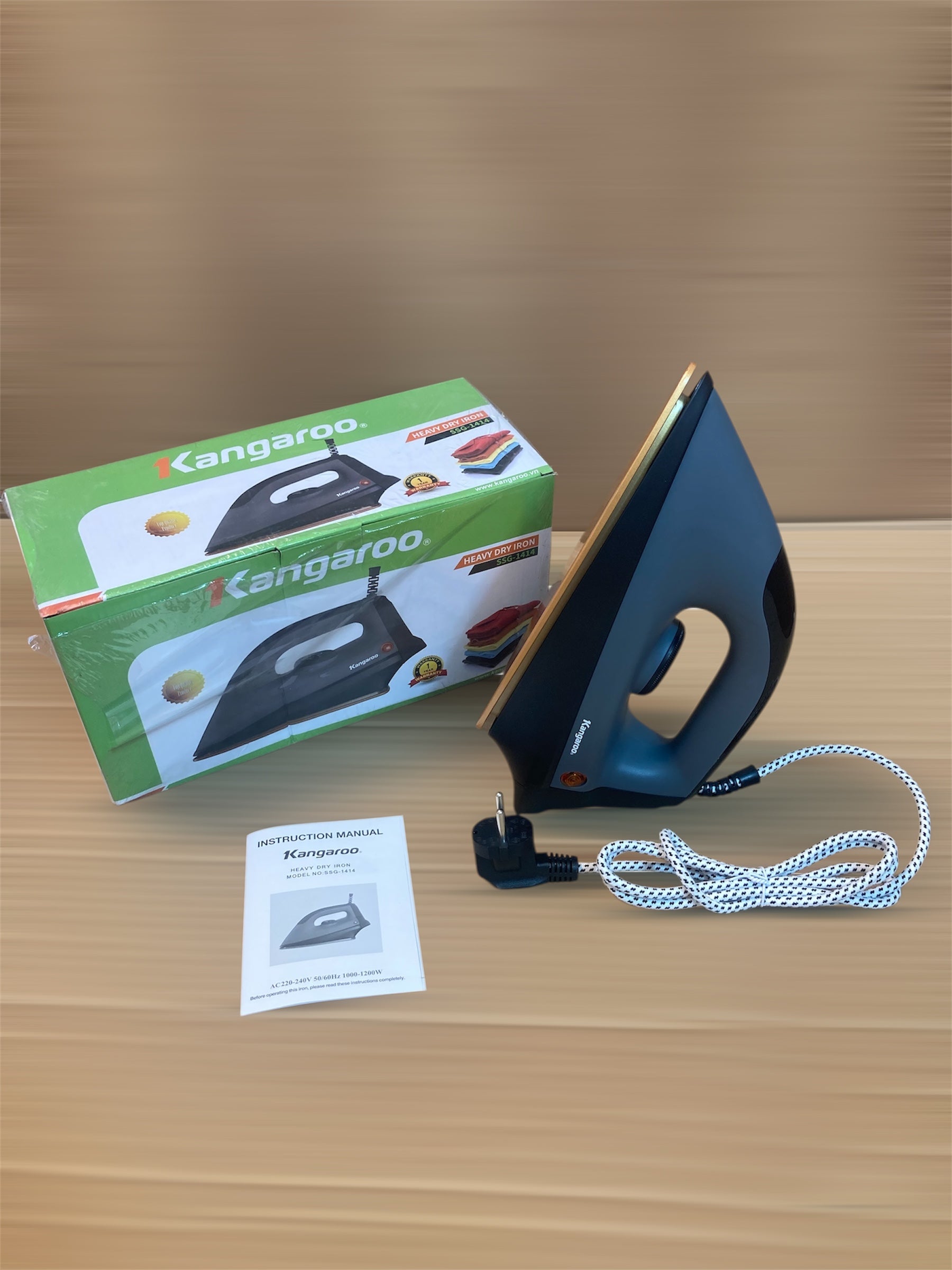 Kangaroo Ceramic Coated Soleplate Automatic Dry Iron 1200W