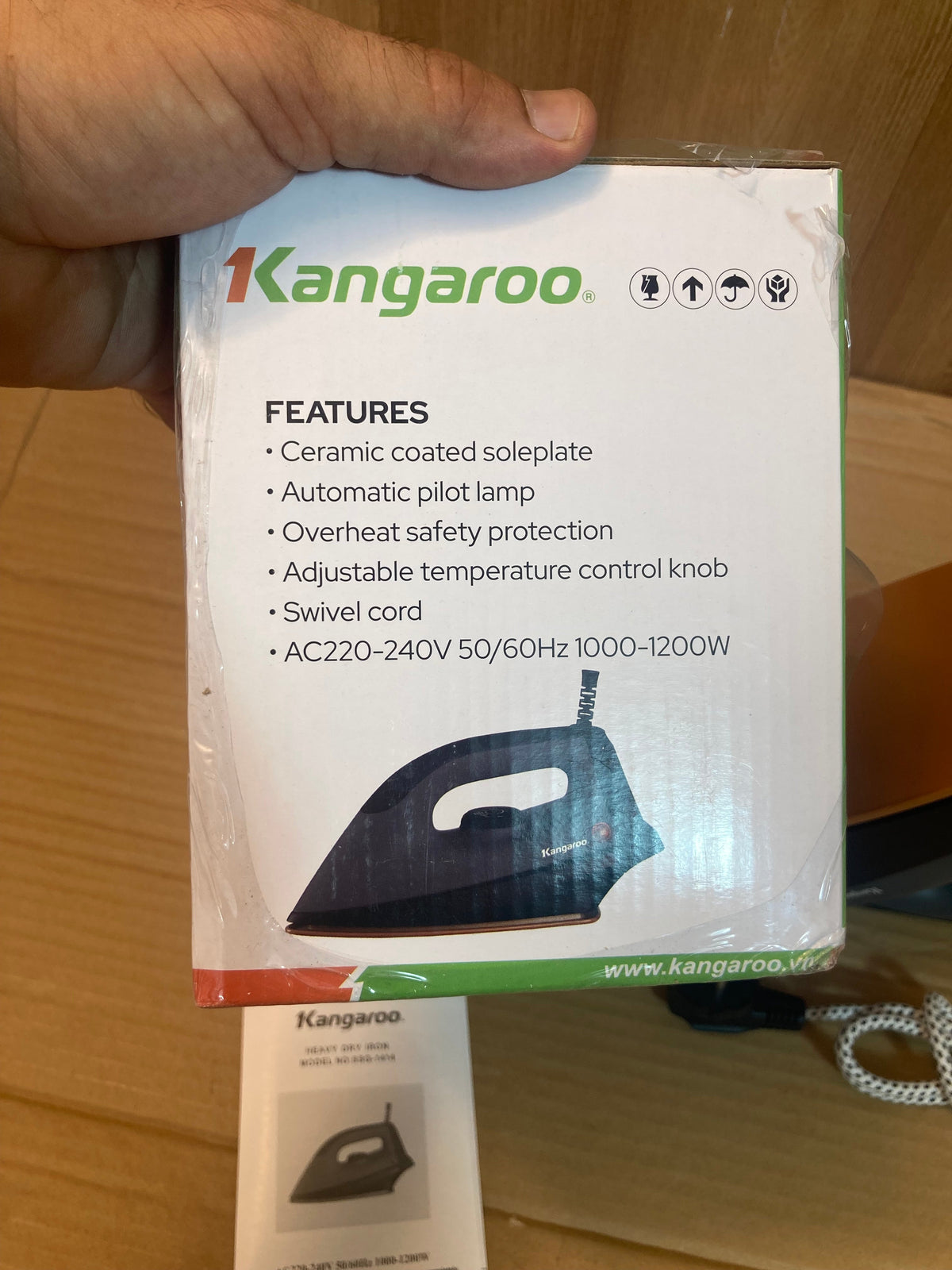 Kangaroo Ceramic Coated Soleplate Automatic Dry Iron 1200W
