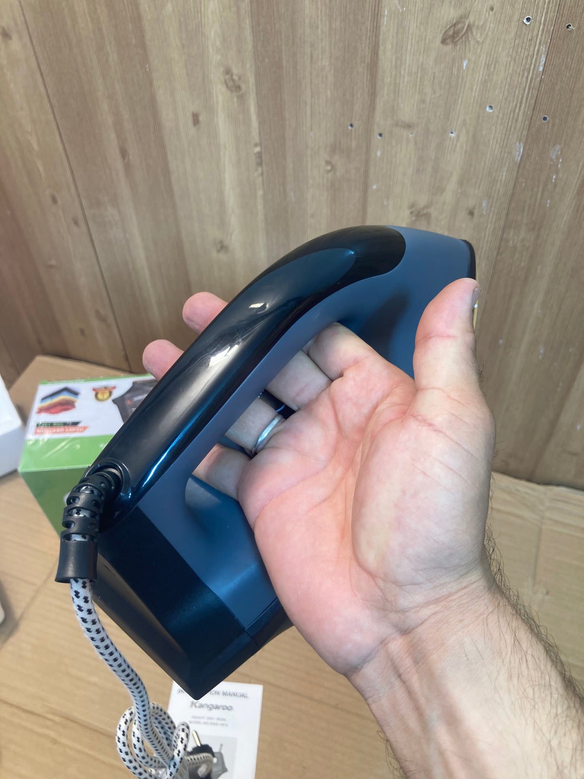 Kangaroo Ceramic Coated Soleplate Automatic Dry Iron 1200W