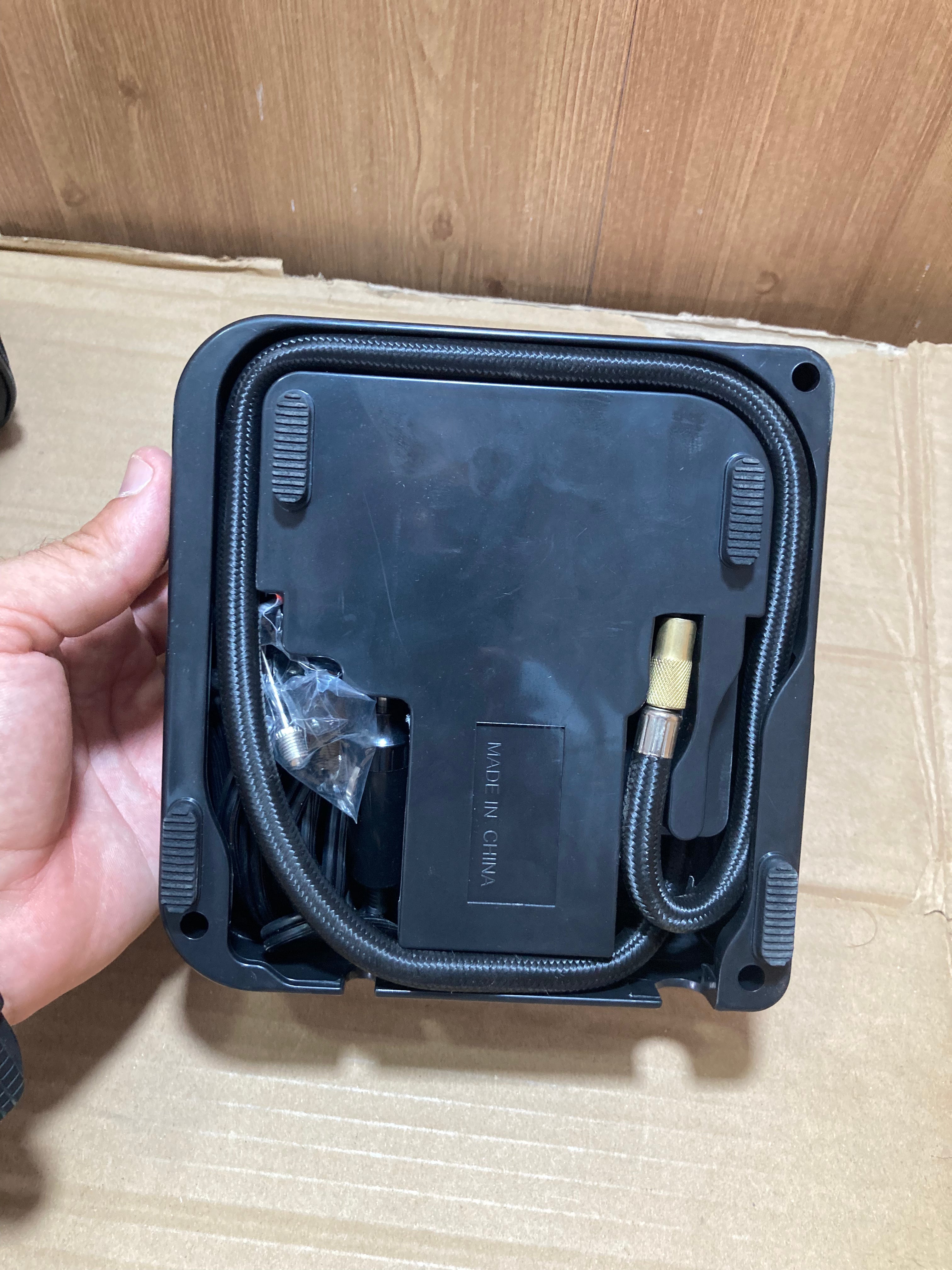 Toyota Tire Inflator/Air Compressor With 3 High Air Flow Nozzles & Adaptors