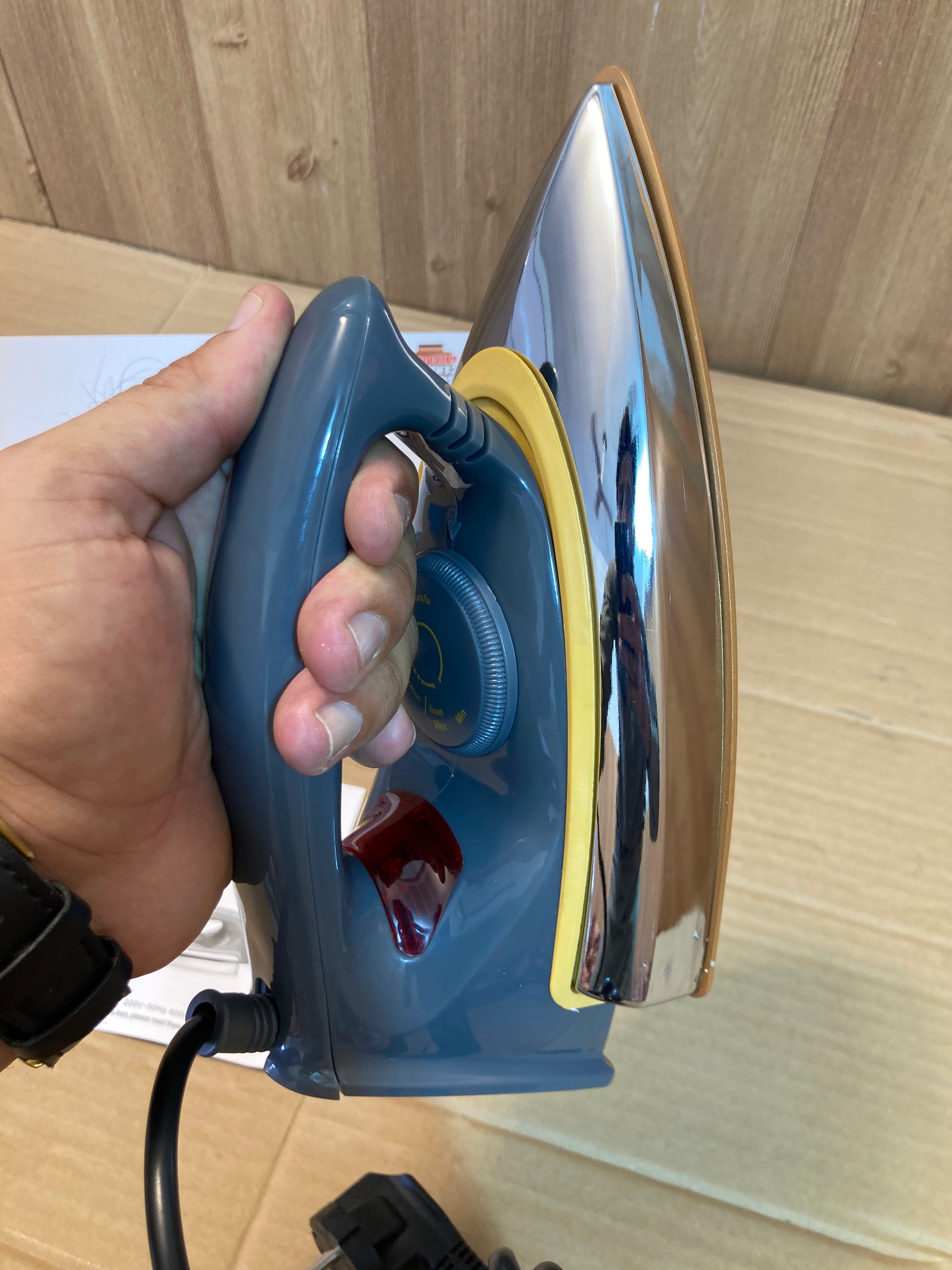 Cosmos Indonesia Lot Dry Iron 400W