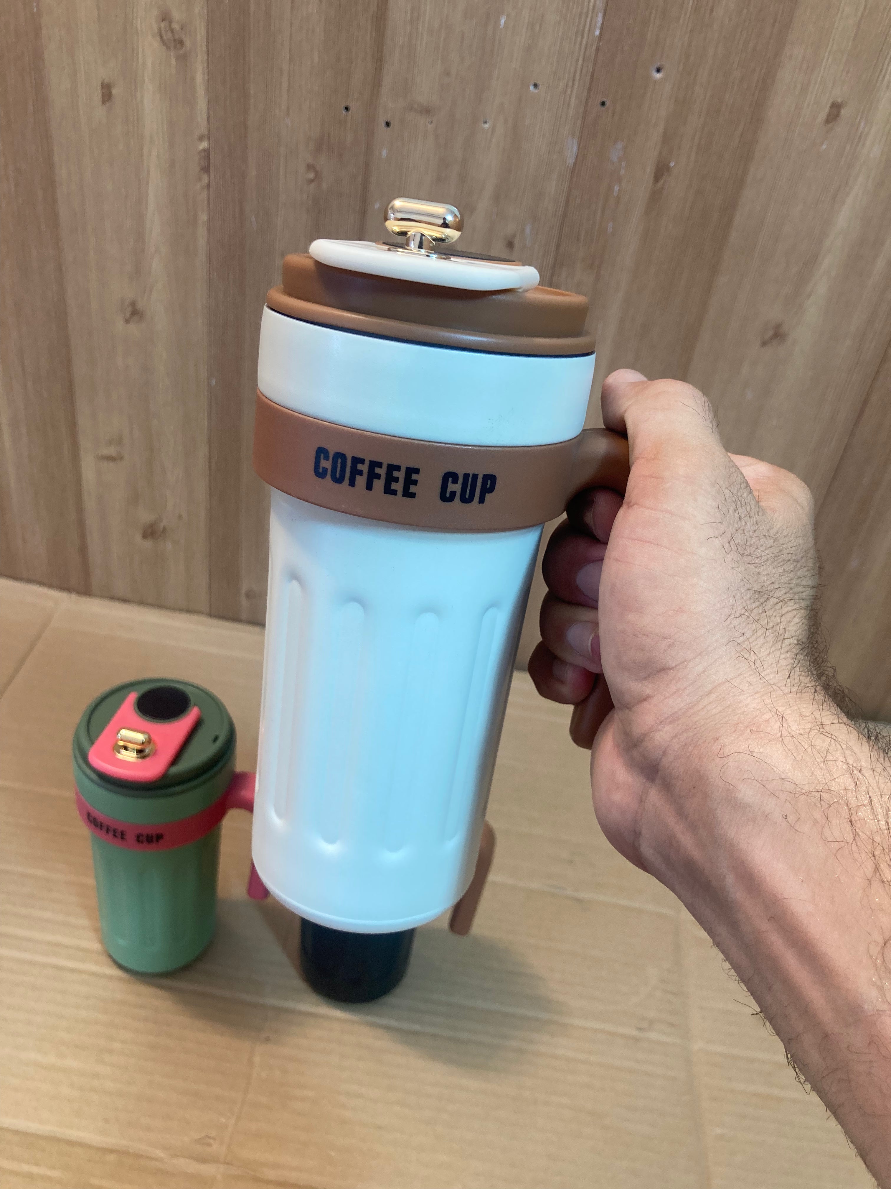 Stainless Steel Vacuum Coffee Mug/Tumbler With Temperature Sensor 650ml