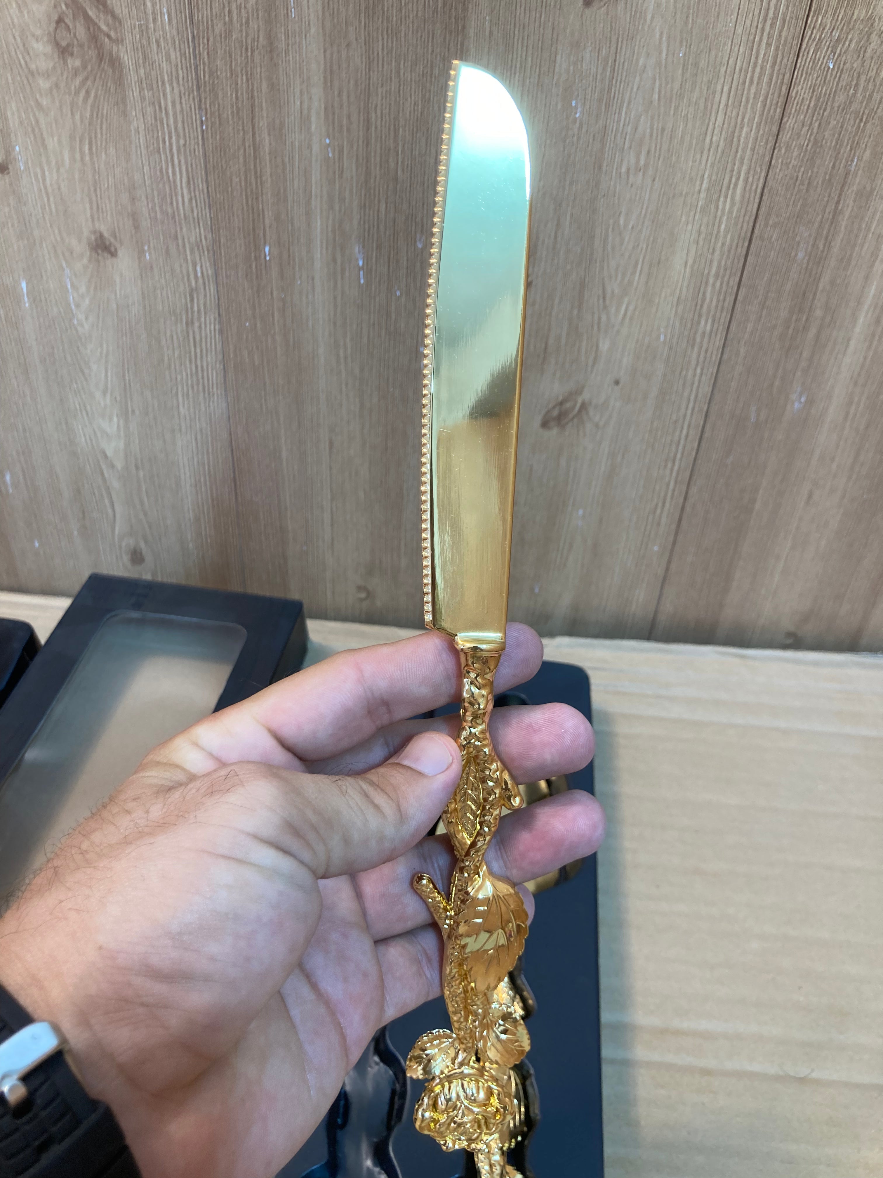 2PCs Cake Cutting Set