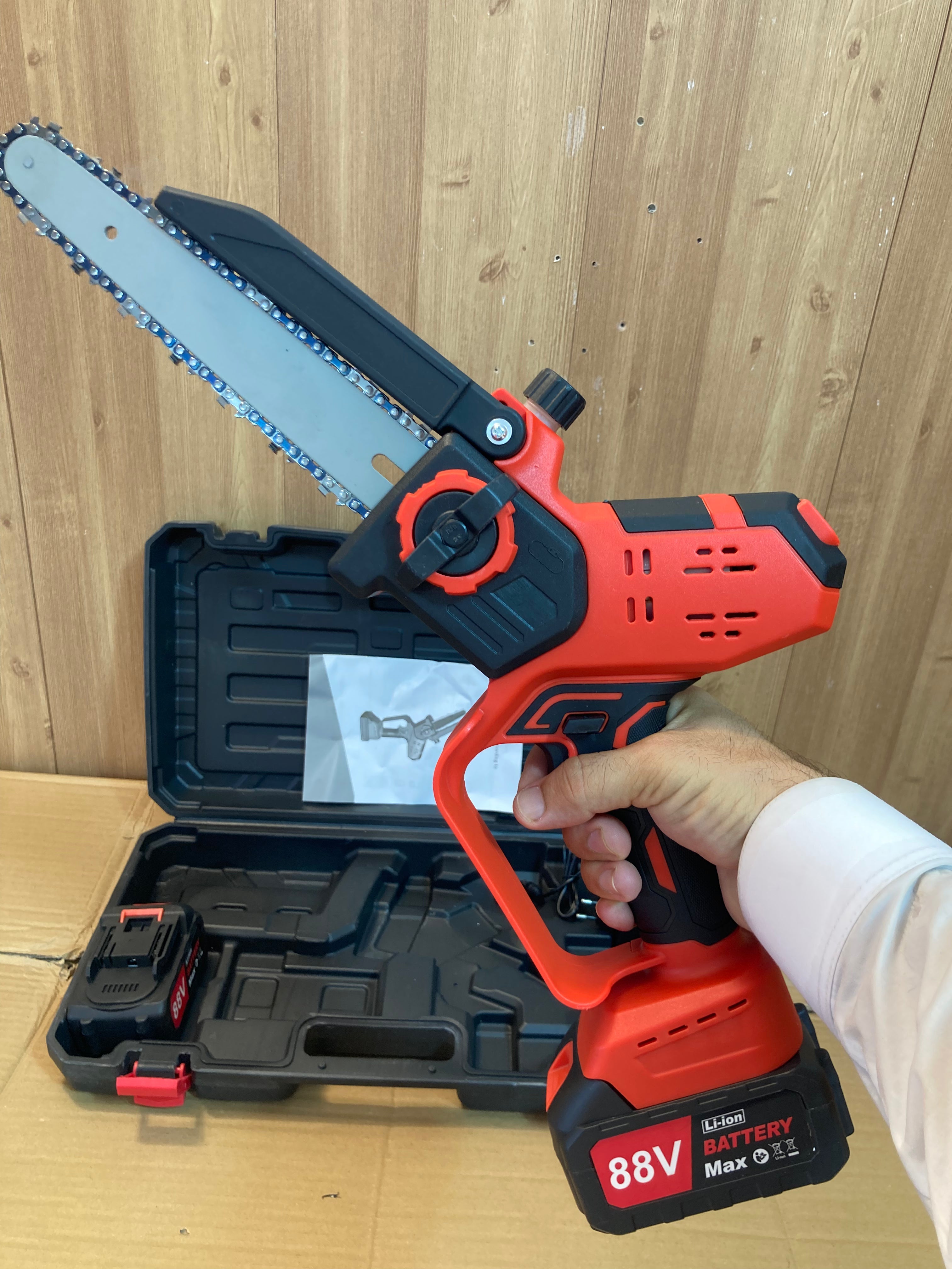 Lot Imported Rechargeable One Hand Digital Chainsaw with Double Batteries 8 Inch