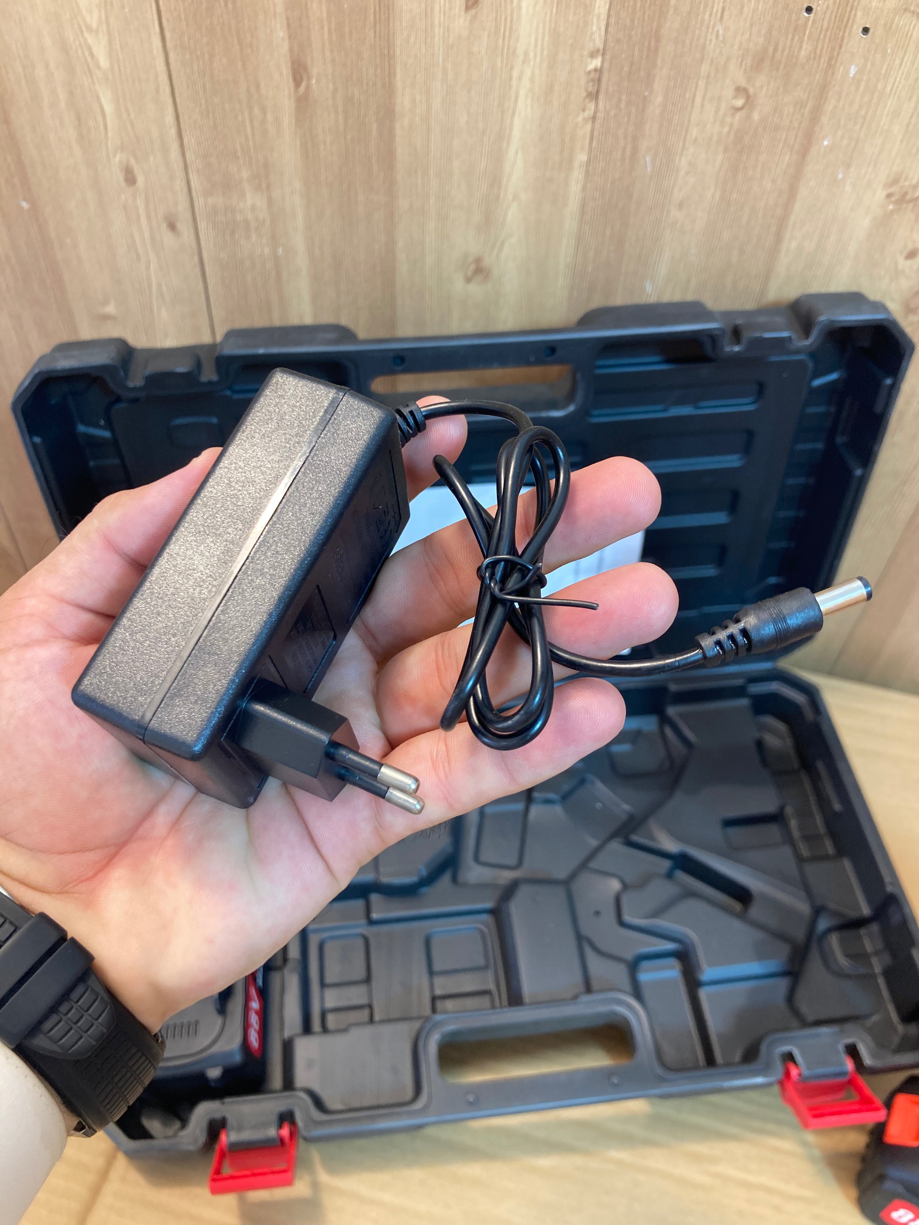 Lot Imported Rechargeable One Hand Digital Chainsaw with Double Batteries 8 Inch