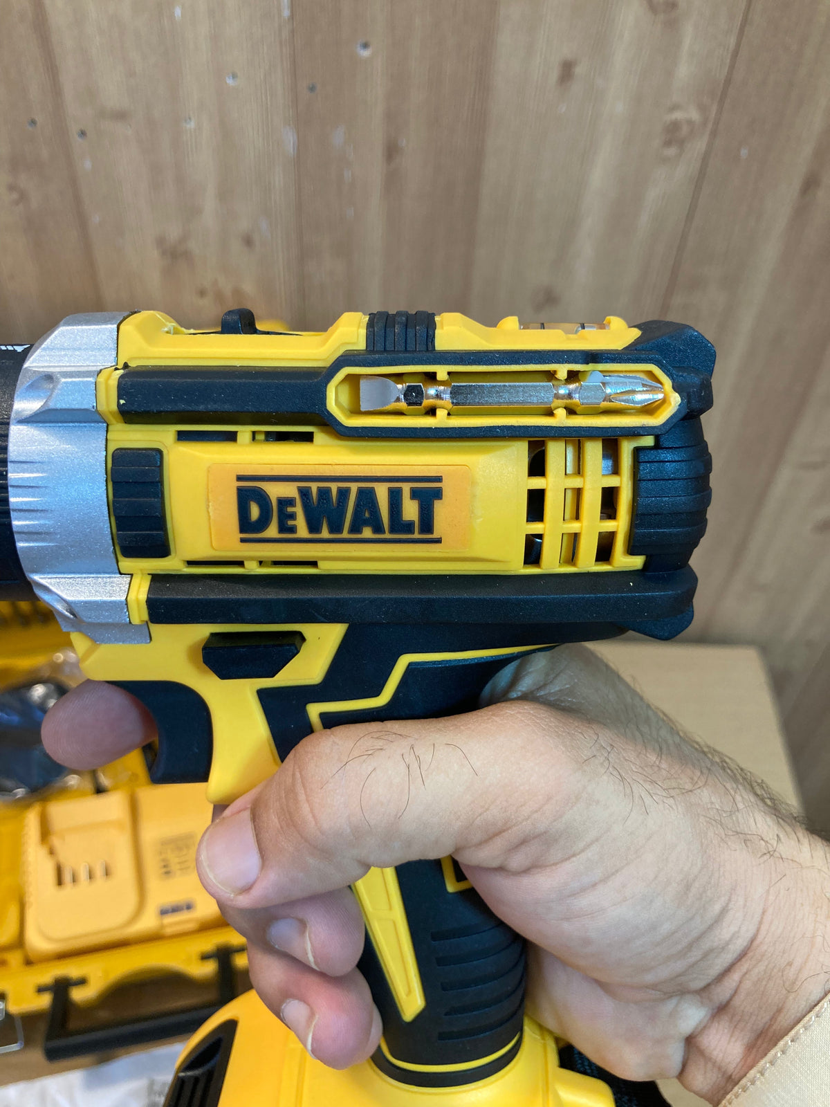 DeWALT 48V Cordless Drill Machine Set with Polishing Foam