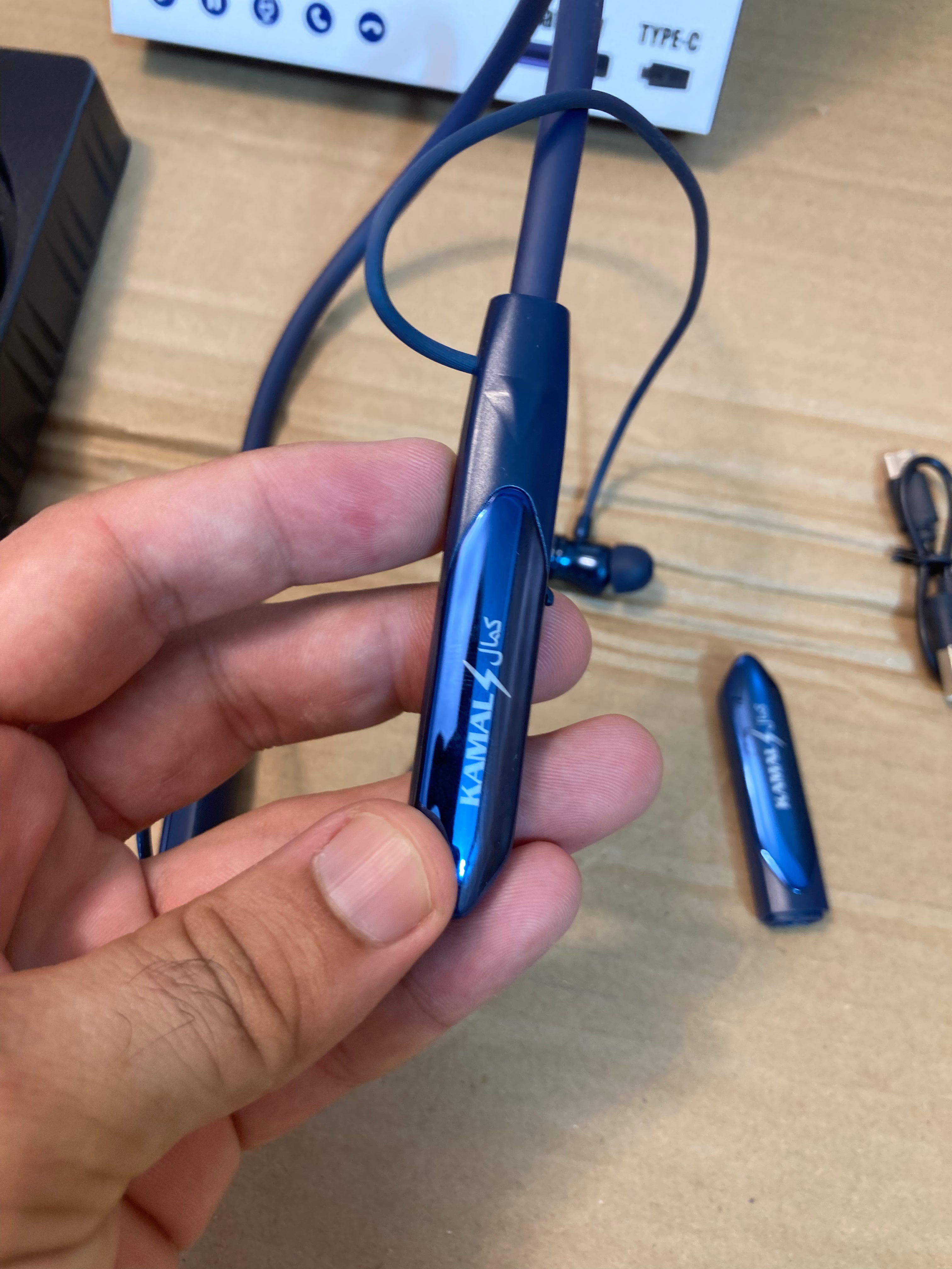 Kamal 5.4 Bluetooth Wireless Neckband - Earphones KNB 02