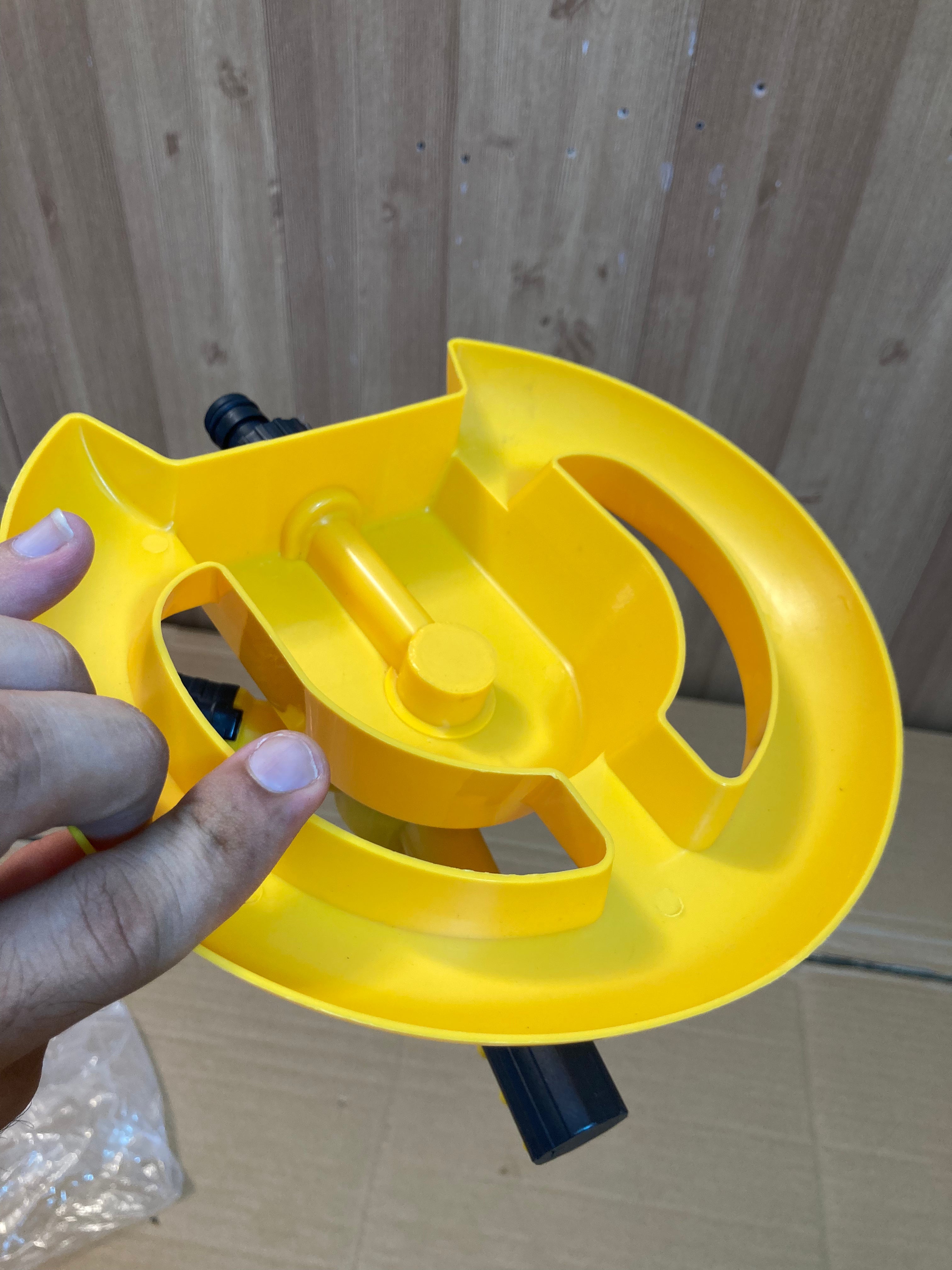 360 Degrees Revolving Garden Sprinkler With 3/4 inch Hose Connector