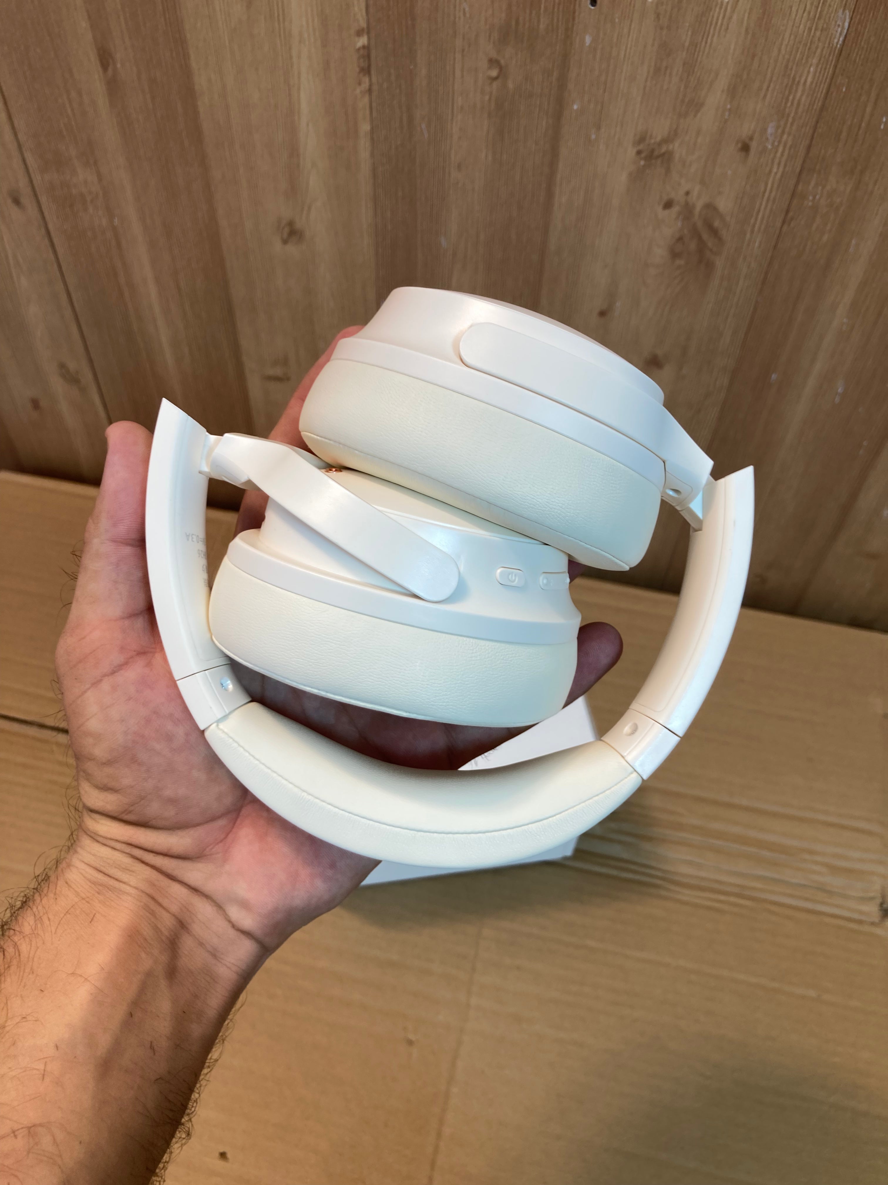 Qilian Wireless Foldable Soft ANC Headphones BH26