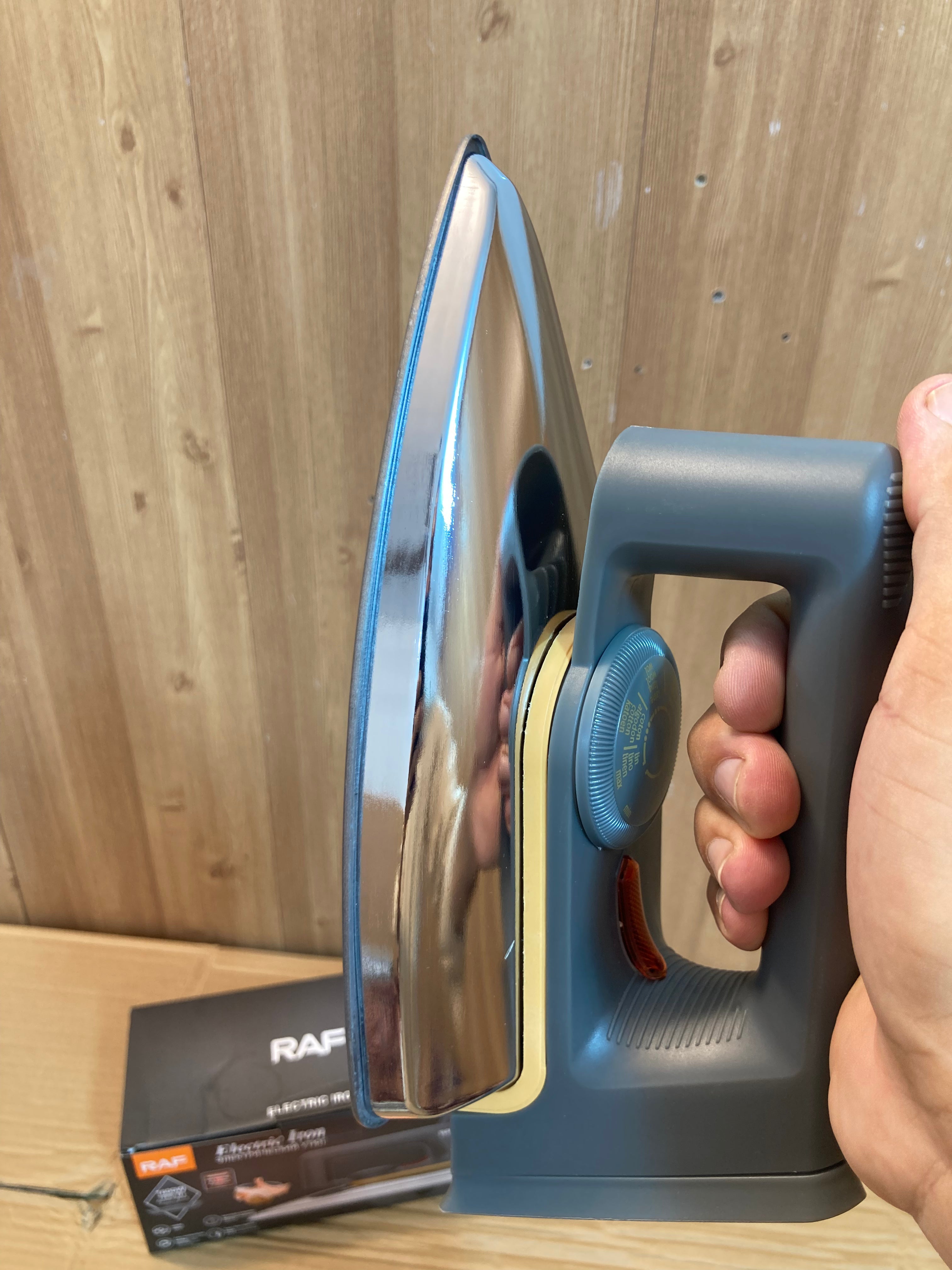 RAF Russian Lot Electric Dry Iron 1600W - R.1108