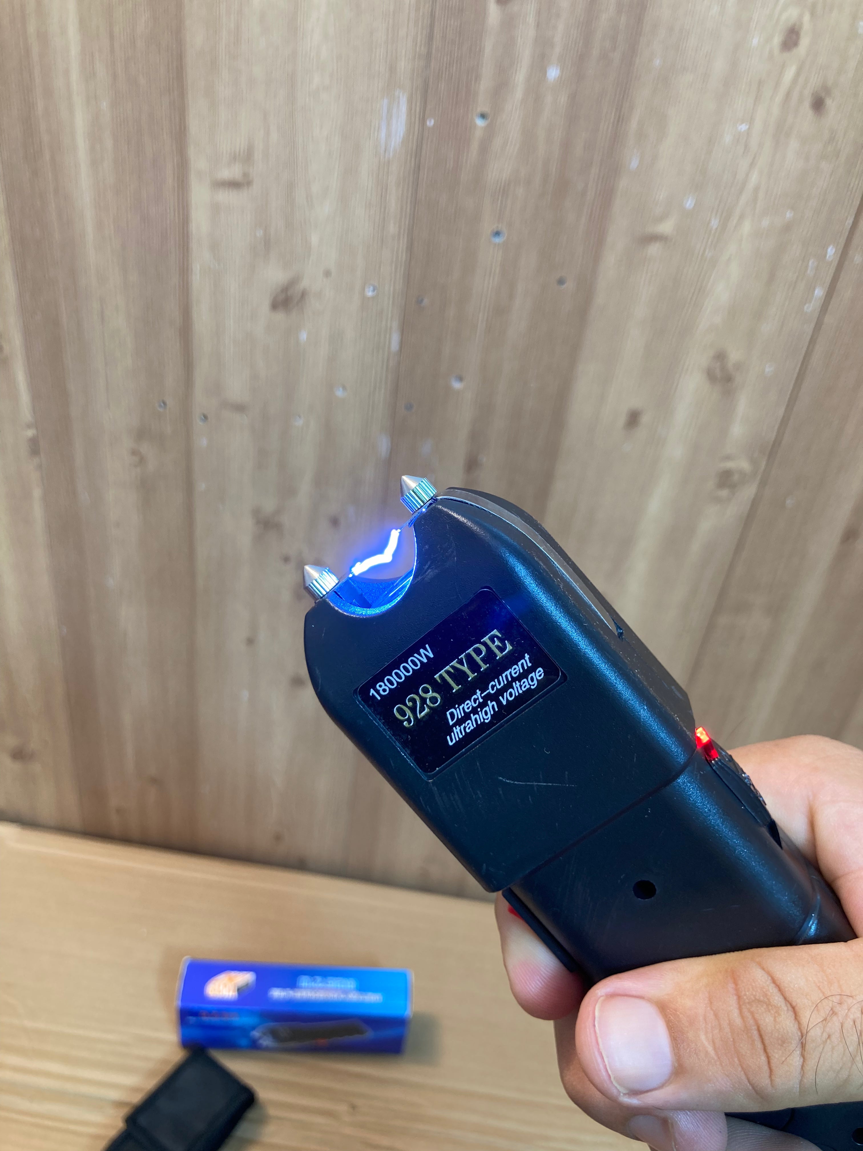 Self-Defensive Stun Gun with Flashlight – 928 Type – 12000k Volt