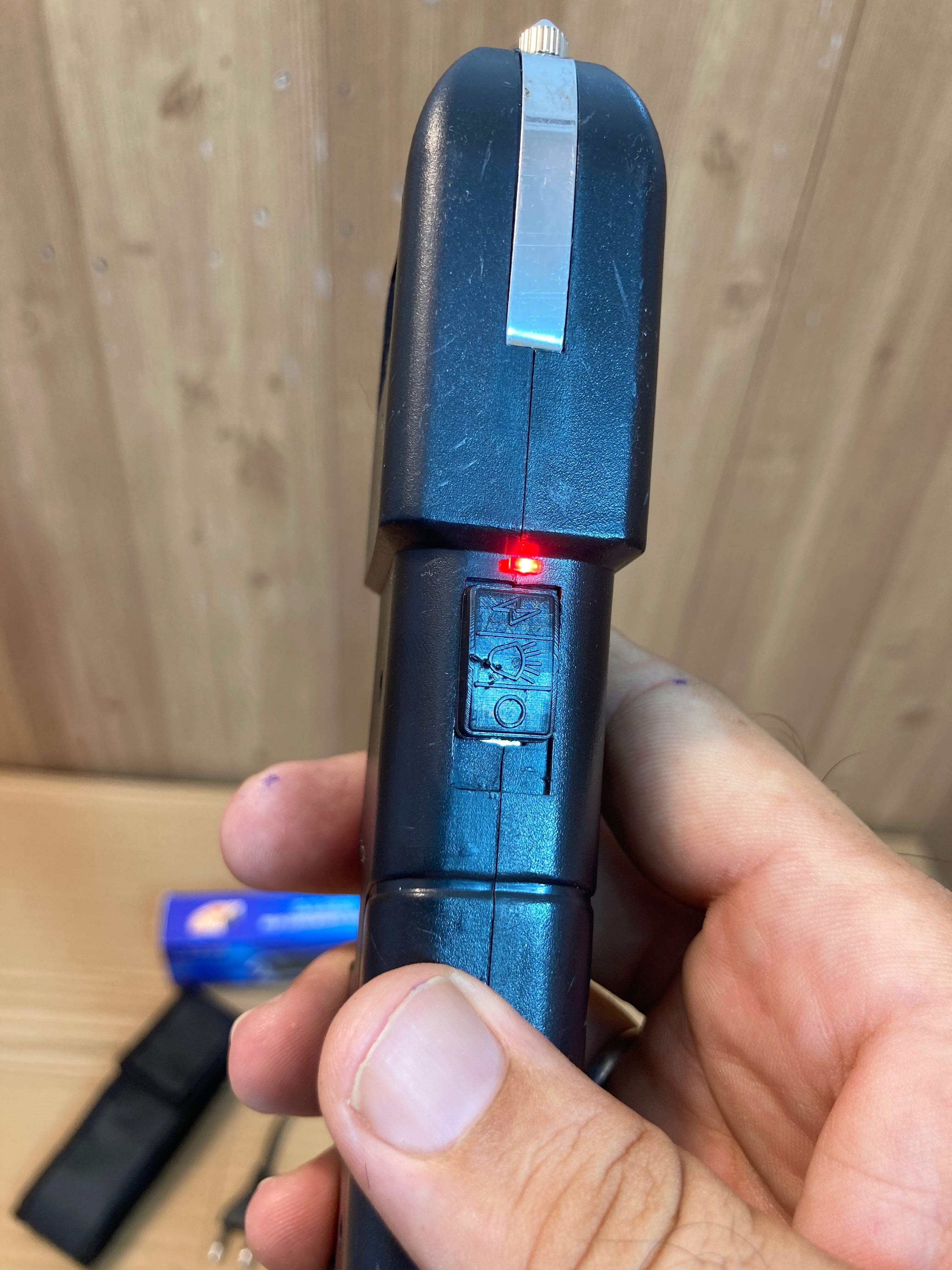 Self-Defensive Stun Gun with Flashlight – 928 Type – 12000k Volt