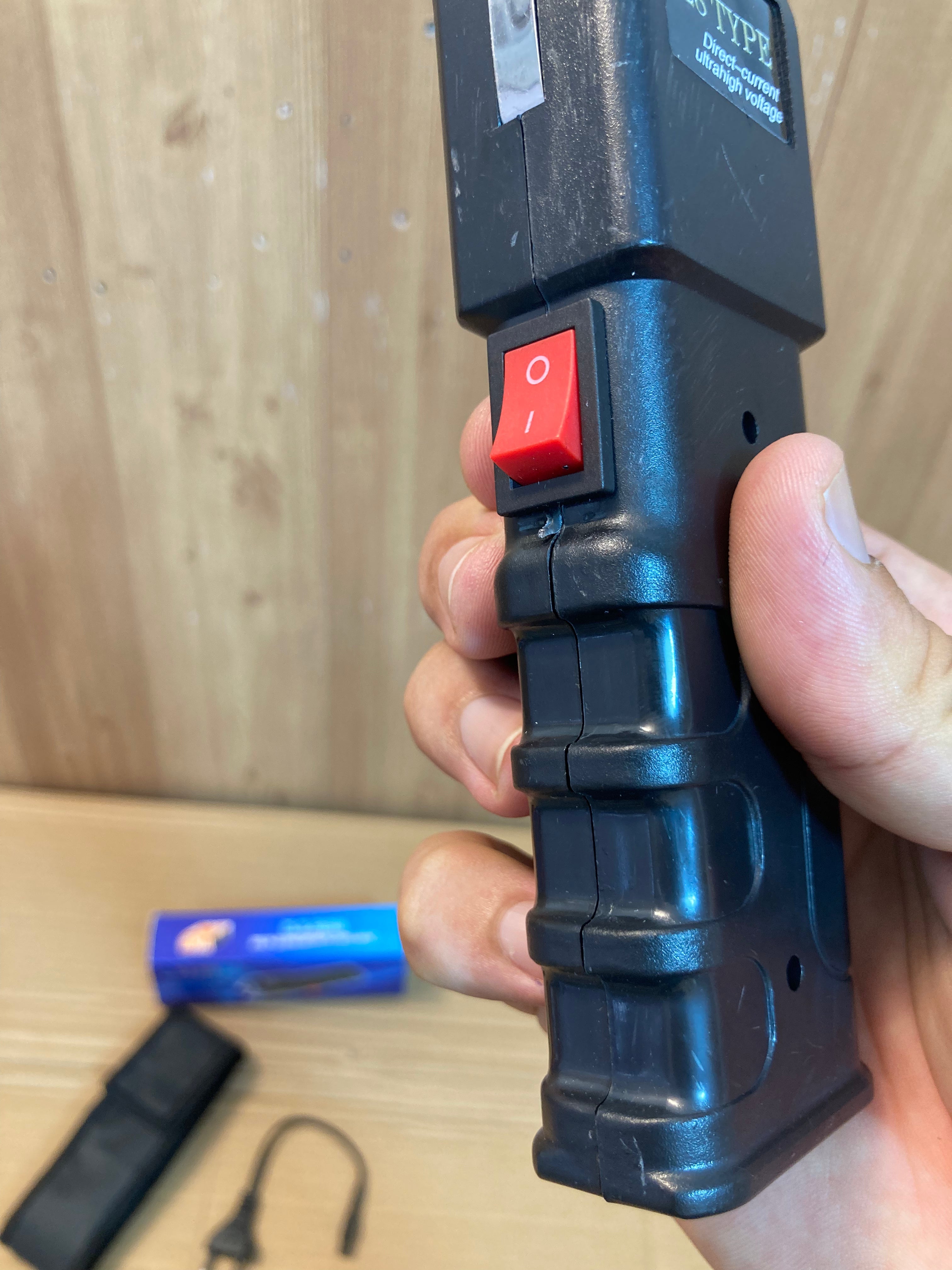 Self-Defensive Stun Gun with Flashlight – 928 Type – 12000k Volt