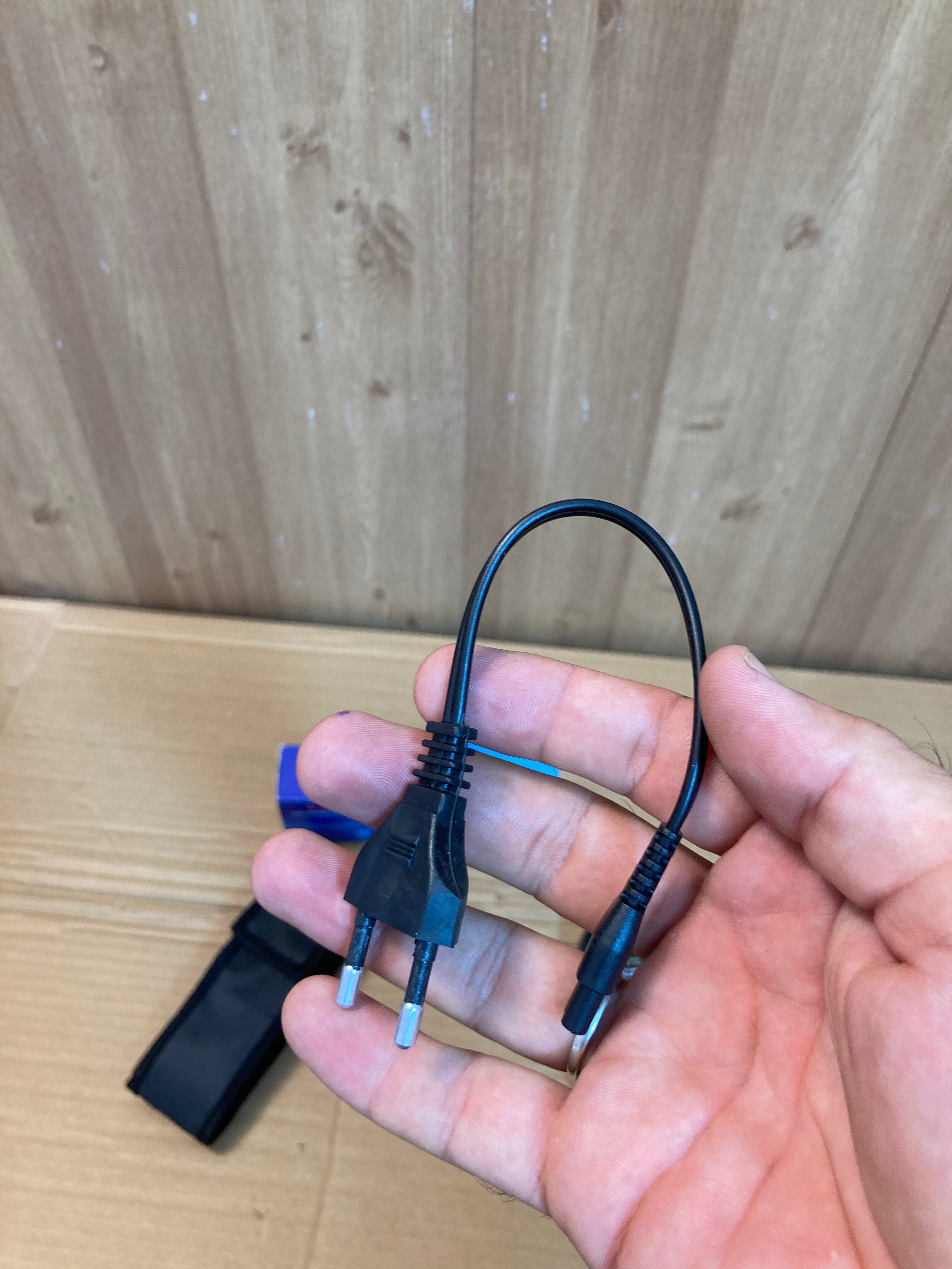 Self-Defensive Stun Gun with Flashlight – 928 Type – 12000k Volt