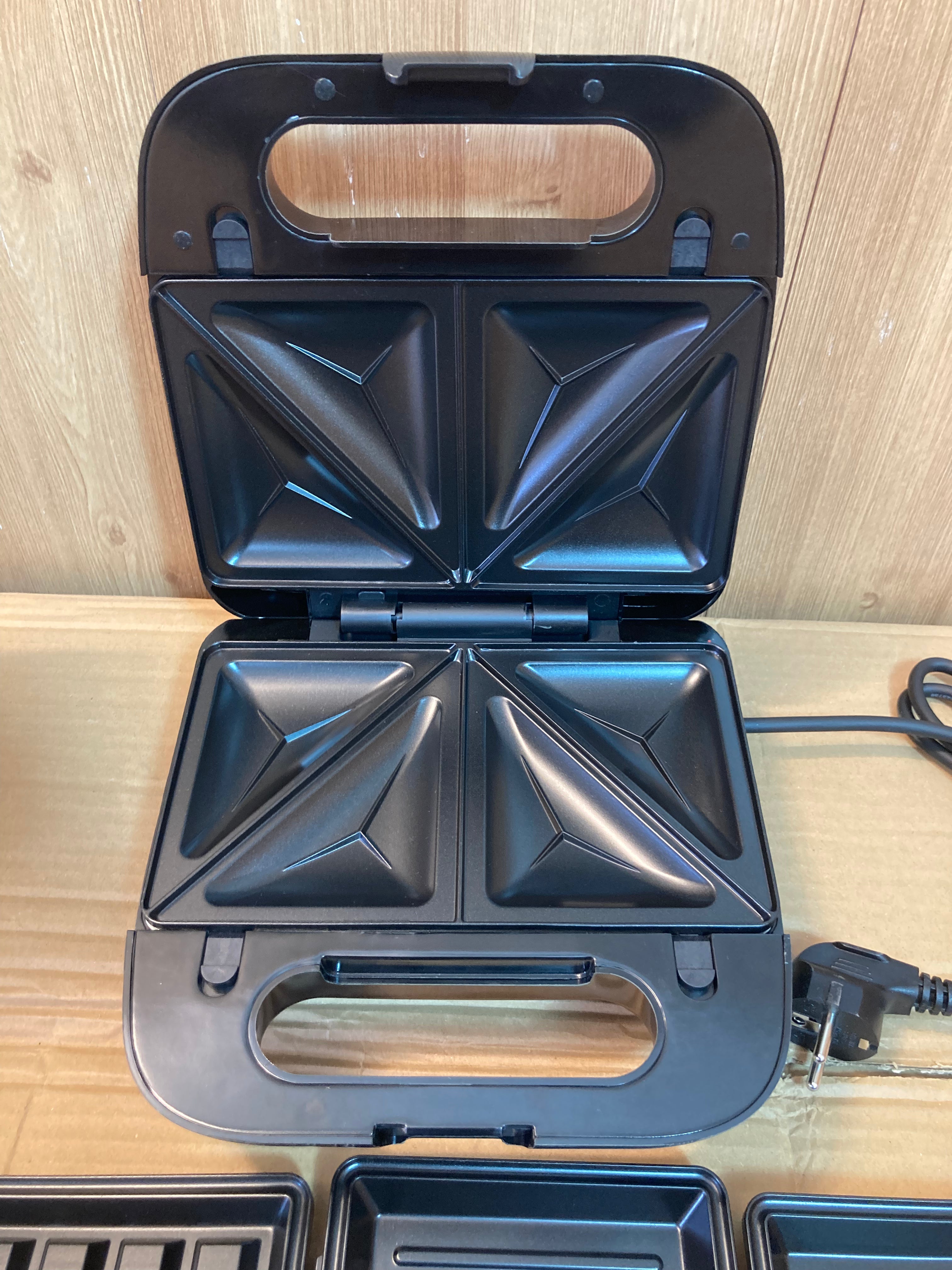 Lot Imported Cosy Life Sandwich Maker 750W