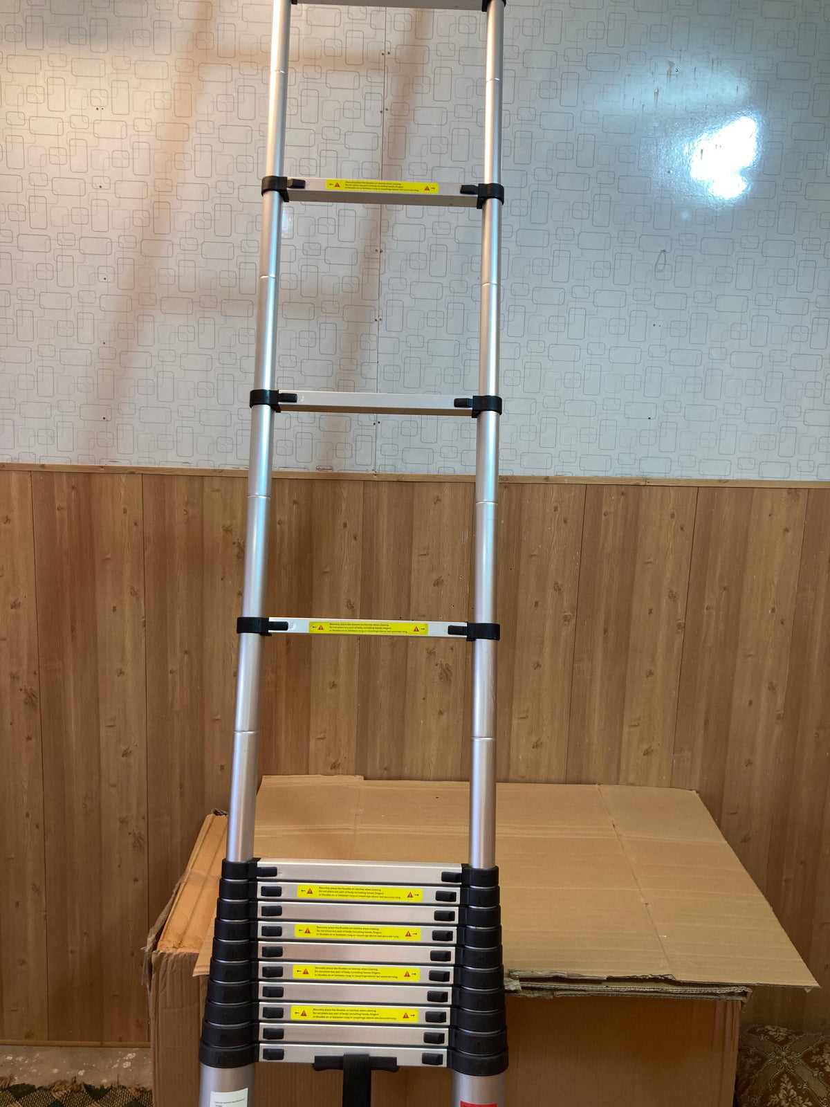 Lot Imported Foldable - Extendable Telescopic Ladder