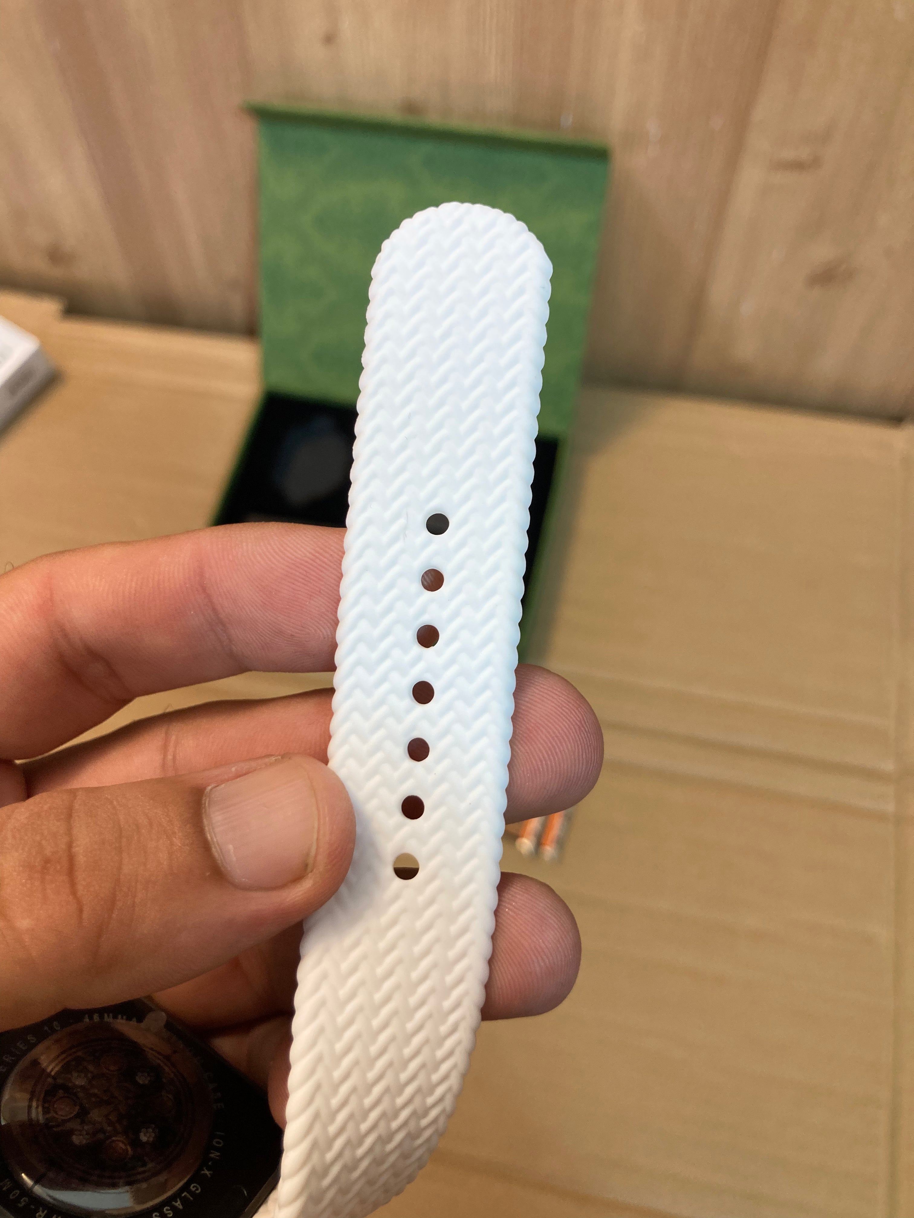 Lot Imported Gucci S10 GPS & LTE Smart Watch 46mm