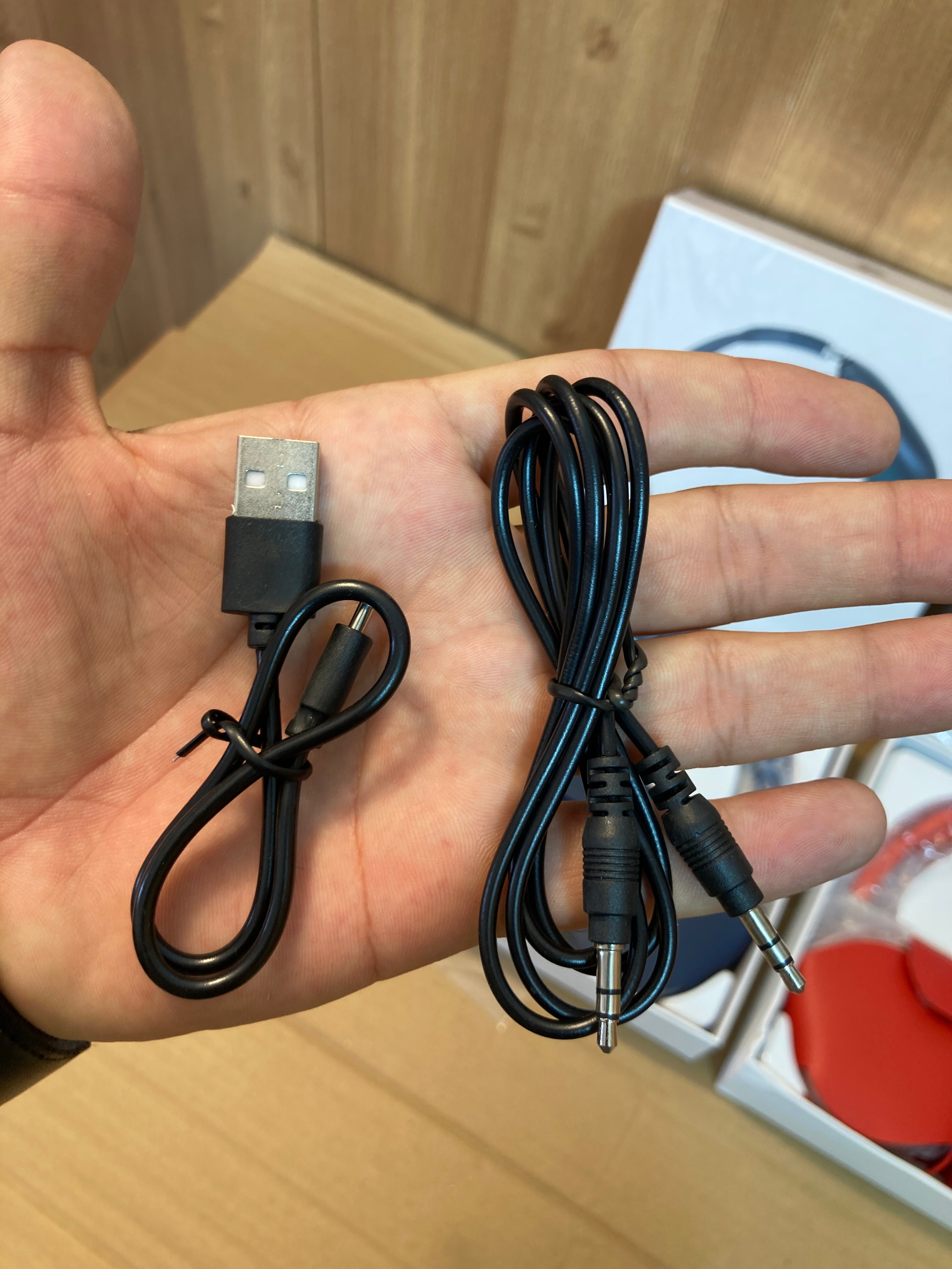 Apple AirPods Max Wireless Bluetooth Headphones With Case