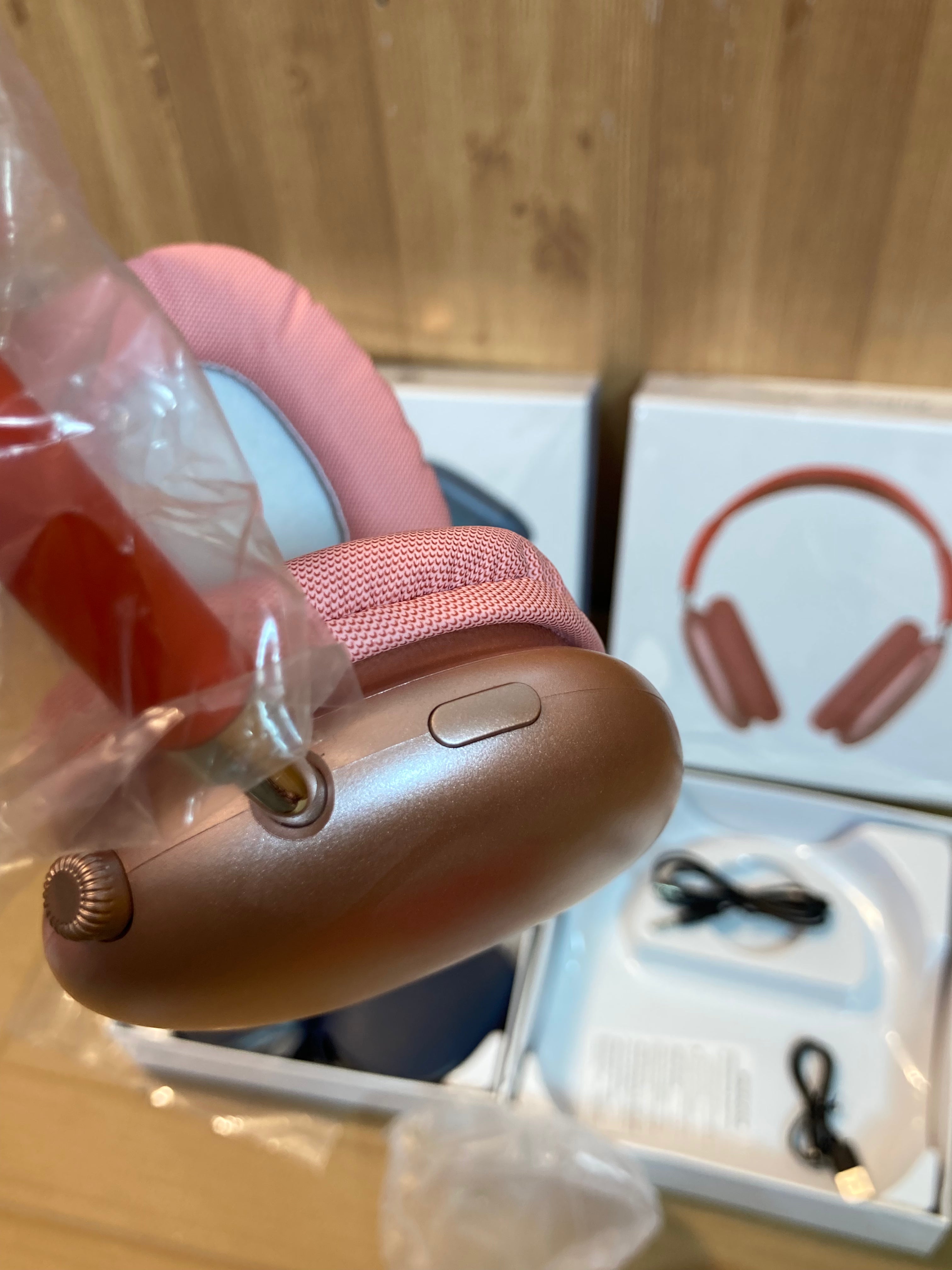 Apple AirPods Max Wireless Bluetooth Headphones With Case