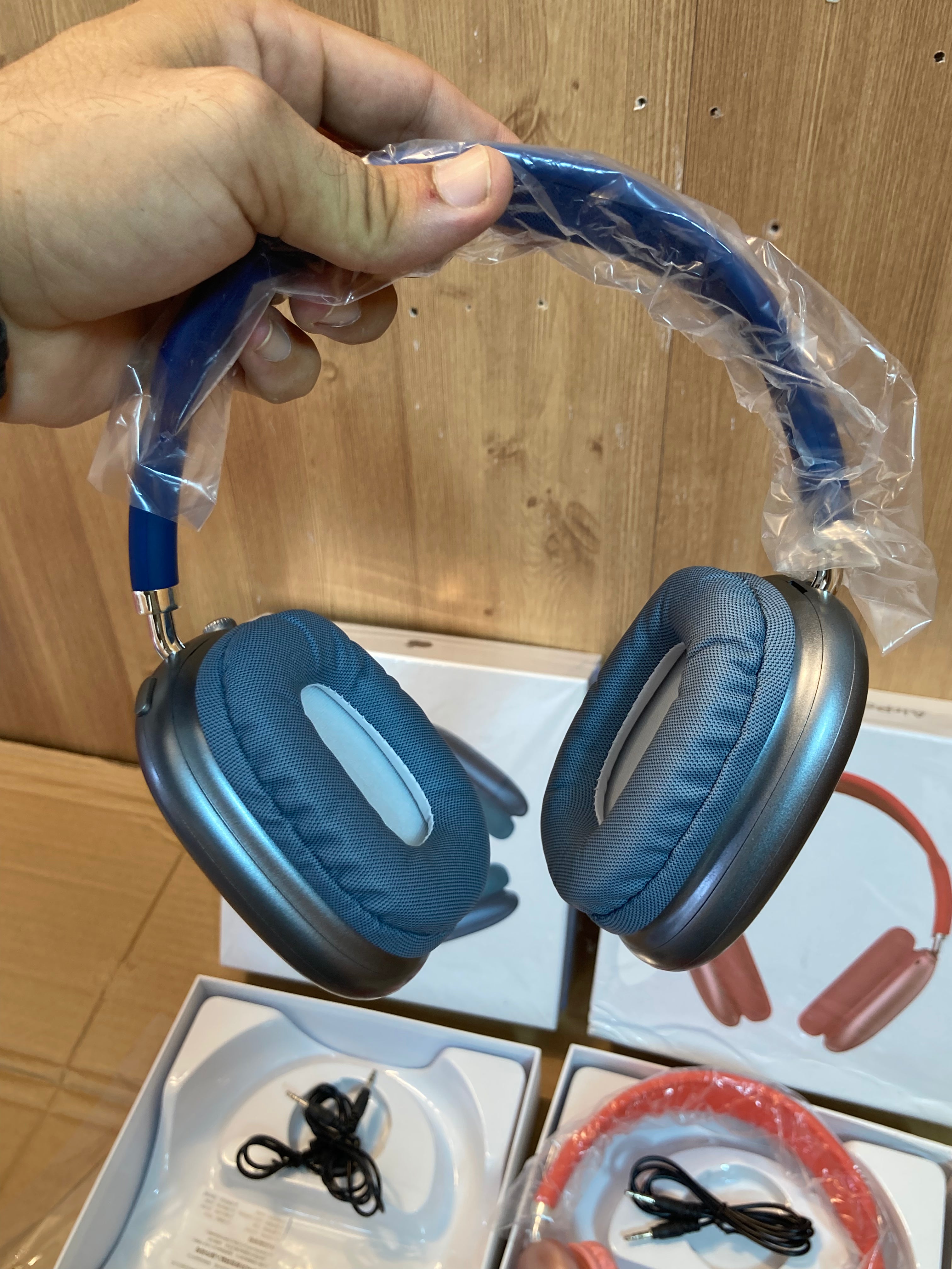 Apple AirPods Max Wireless Bluetooth Headphones With Case