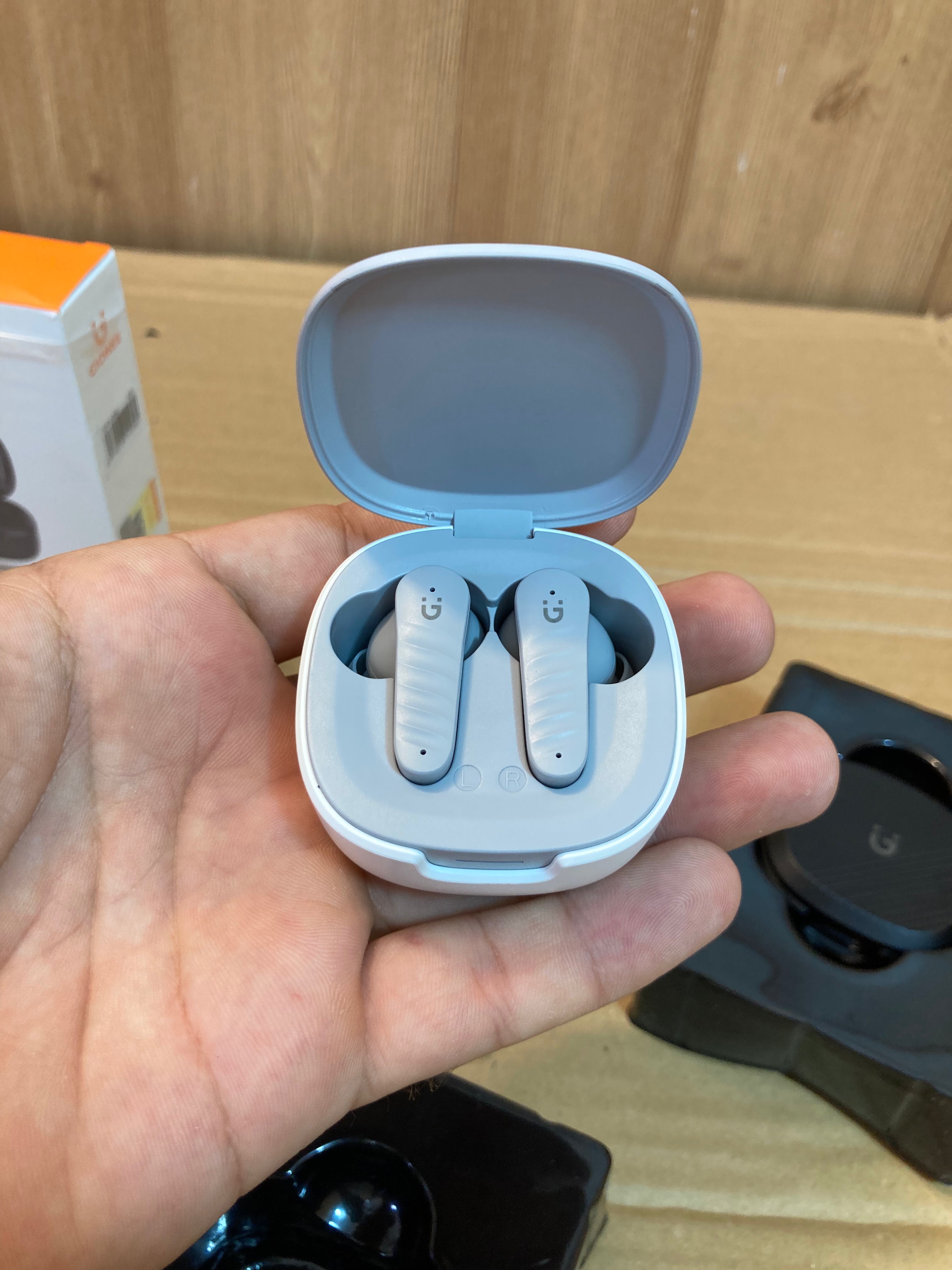 GIONEE Original Premium Quality Sound AirPods-Earbuds - Imported