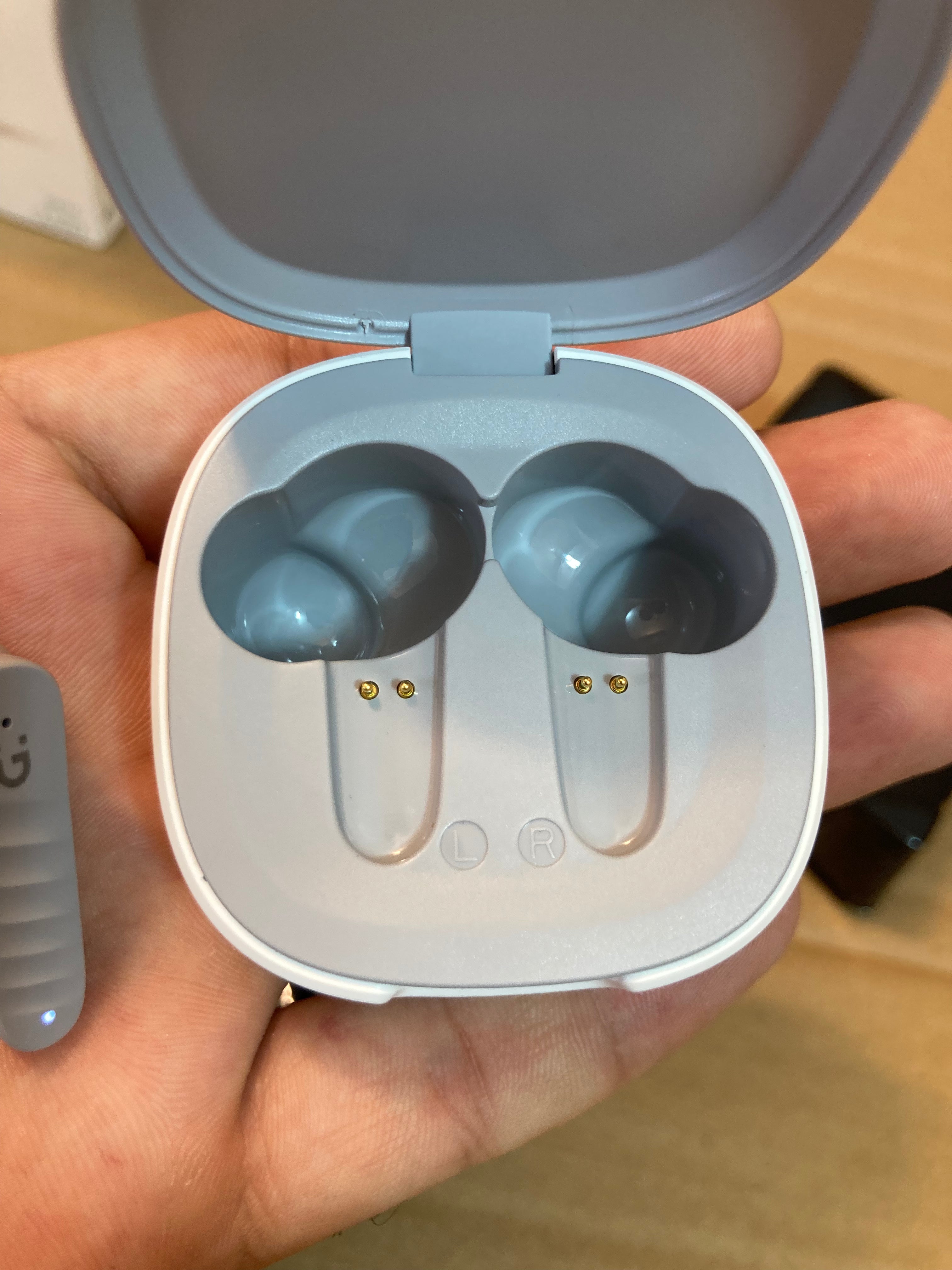 GIONEE Original Premium Quality Sound AirPods-Earbuds - Imported