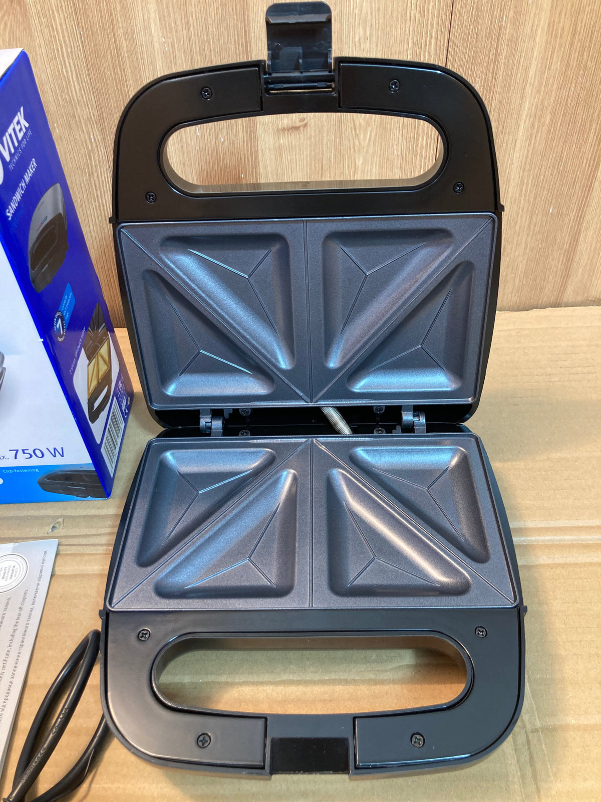 VITEK 750W Sandwich Maker VT-7147