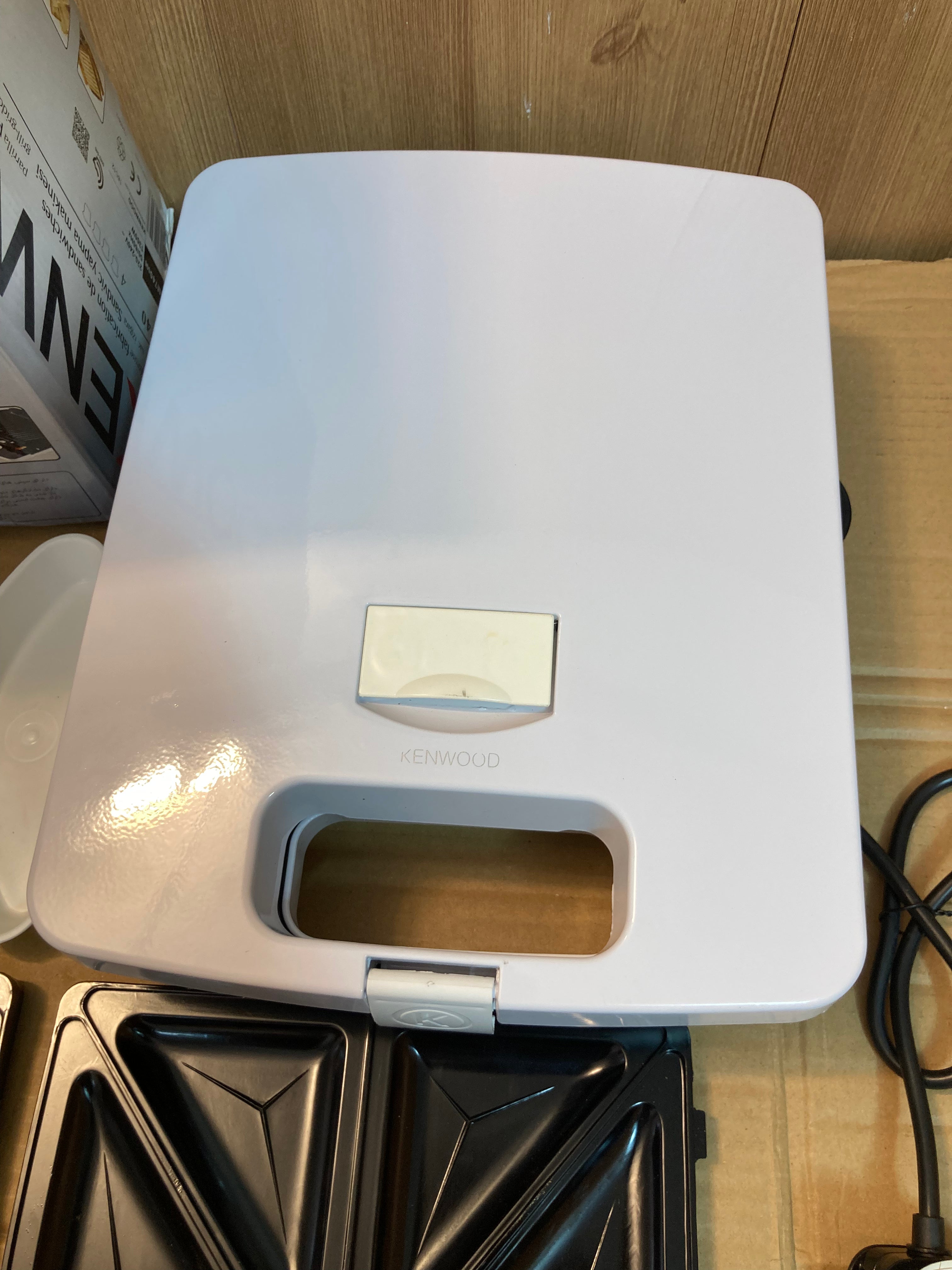 Lot Imported Kenwood 2-in-1 Sandwich Maker 1300W