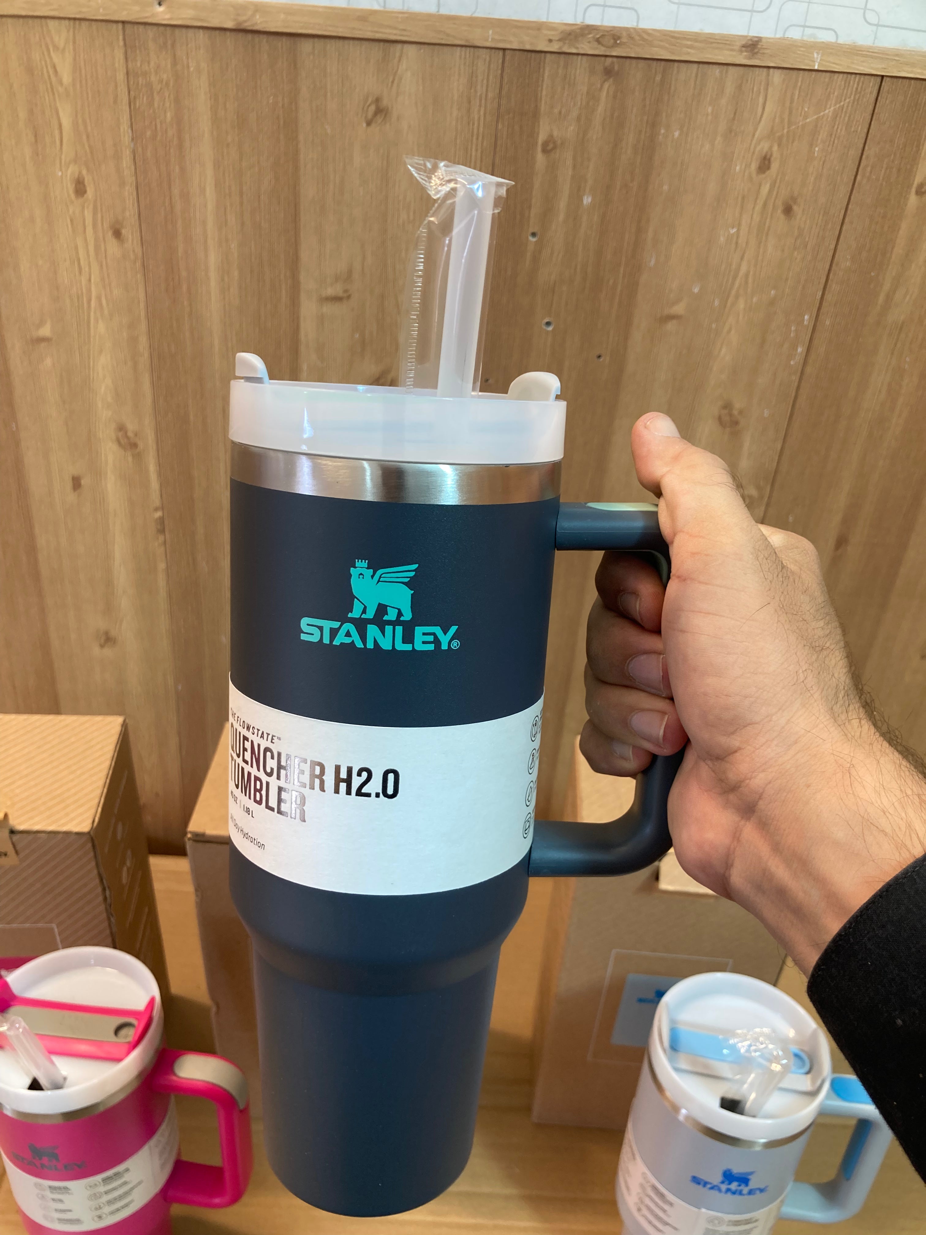 Lot Imported Stanley 1.18L Tumbler with Handle