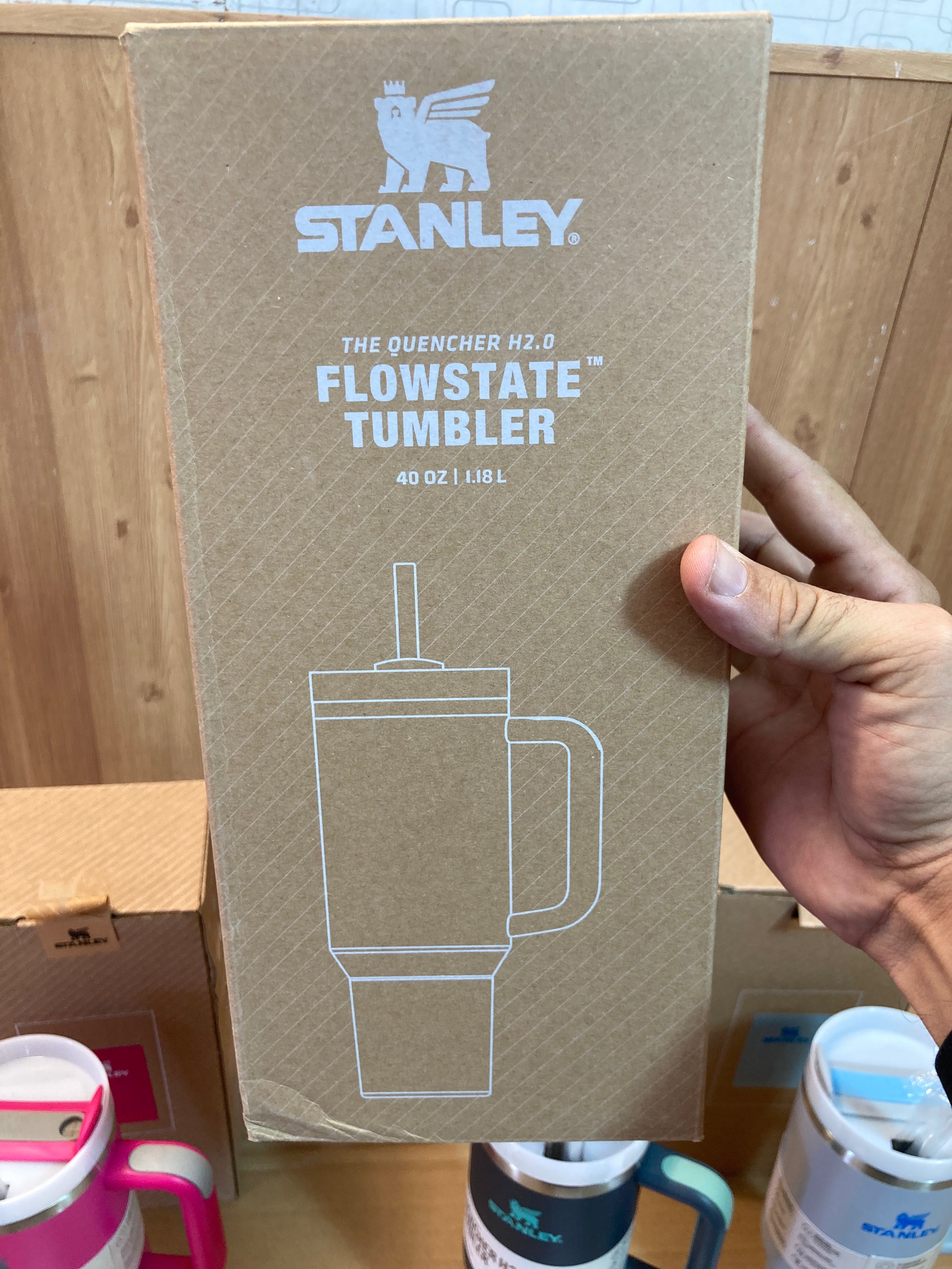 Lot Imported Stanley 1.18L Tumbler with Handle
