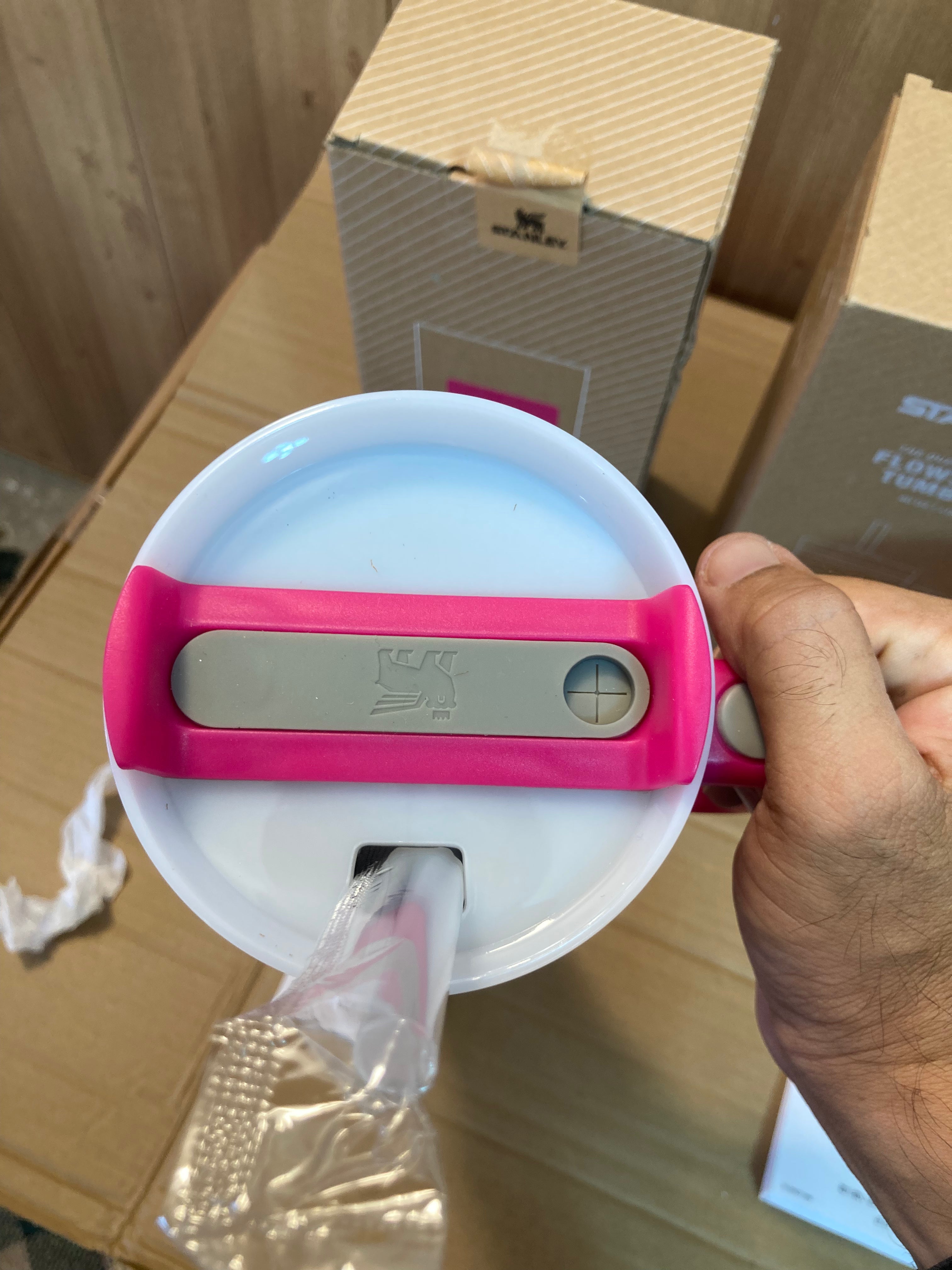 Lot Imported Stanley 1.18L Tumbler with Handle