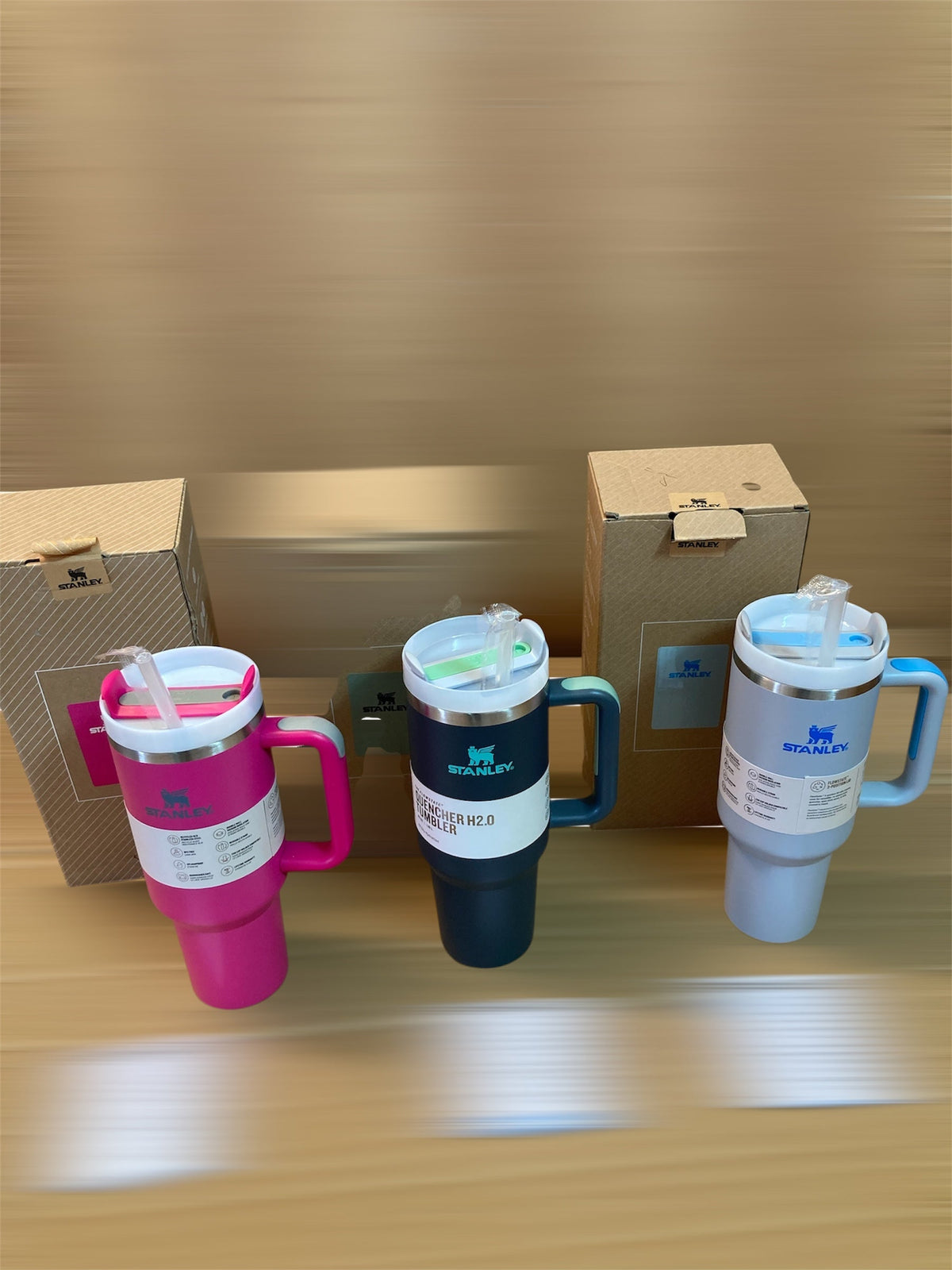 Lot Imported Stanley 1.18L Tumbler with Handle