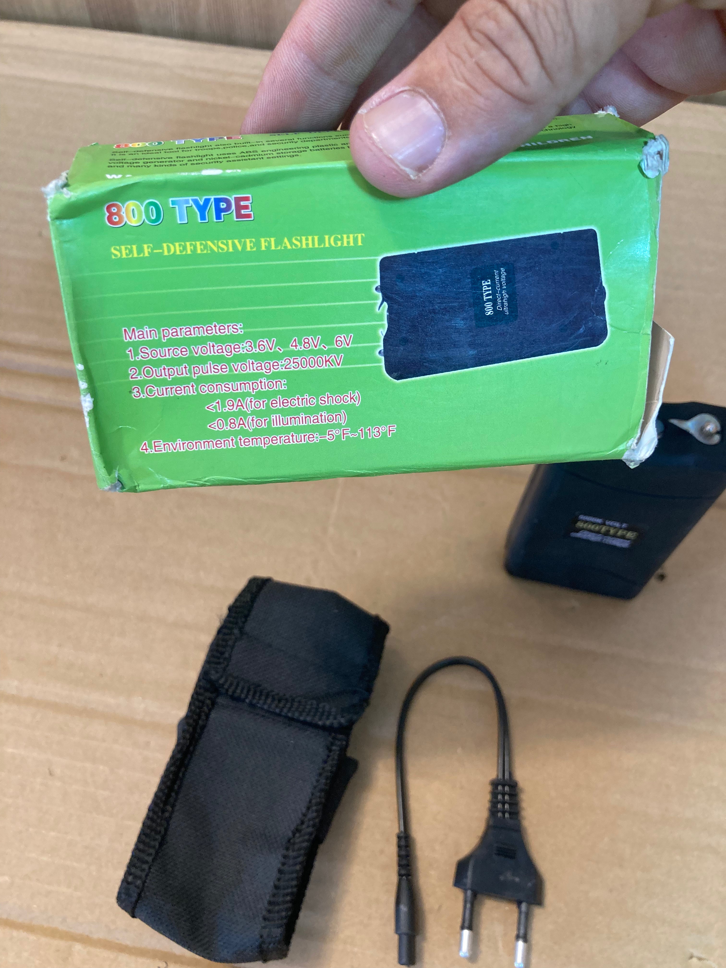 Self-Defensive Stun Gun with Flashlight – 800 Type – 5000k Volt