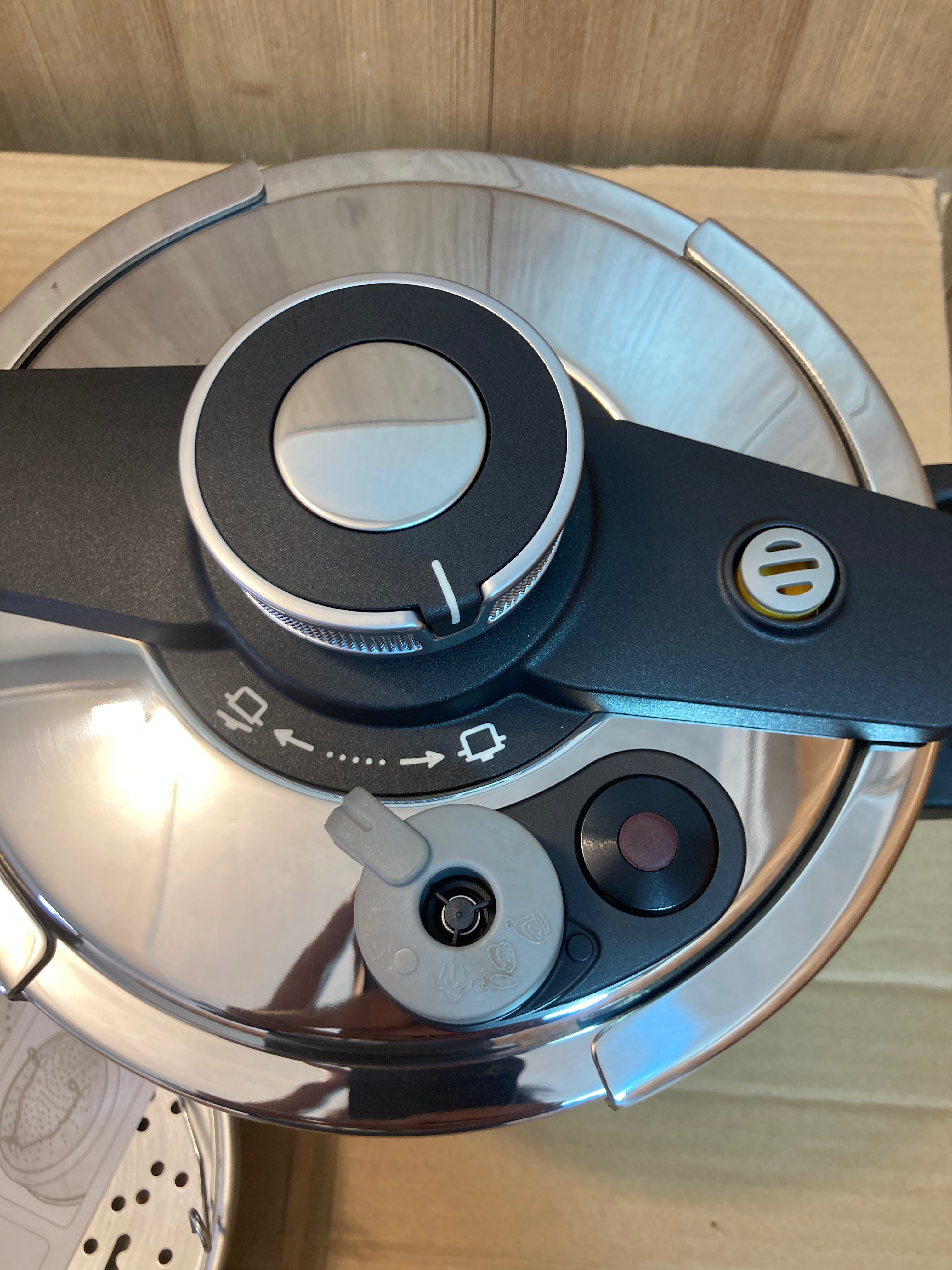 Royal King Induction Base 18/10 Stainless Steel Pressure Cooker 4+6 Litre