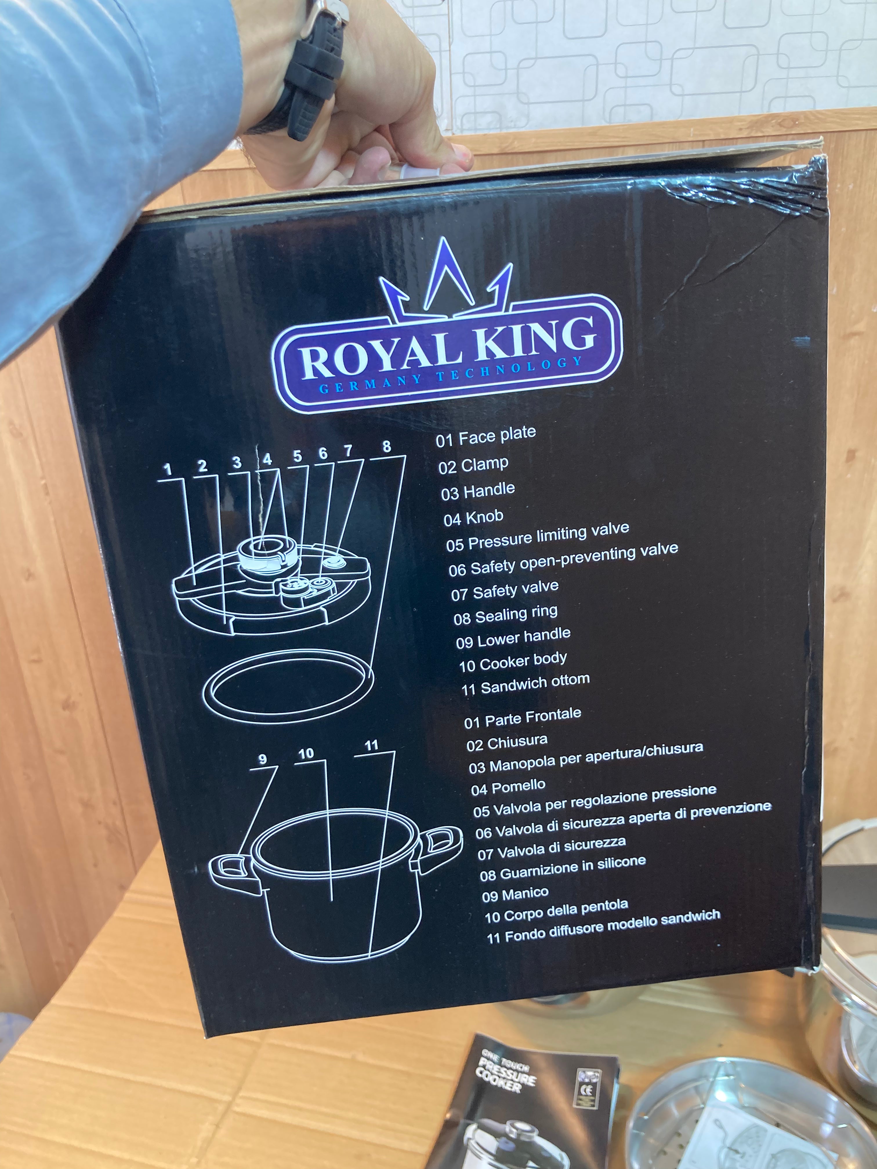 Royal King Induction Base 18/10 Stainless Steel Pressure Cooker 4+6 Litre