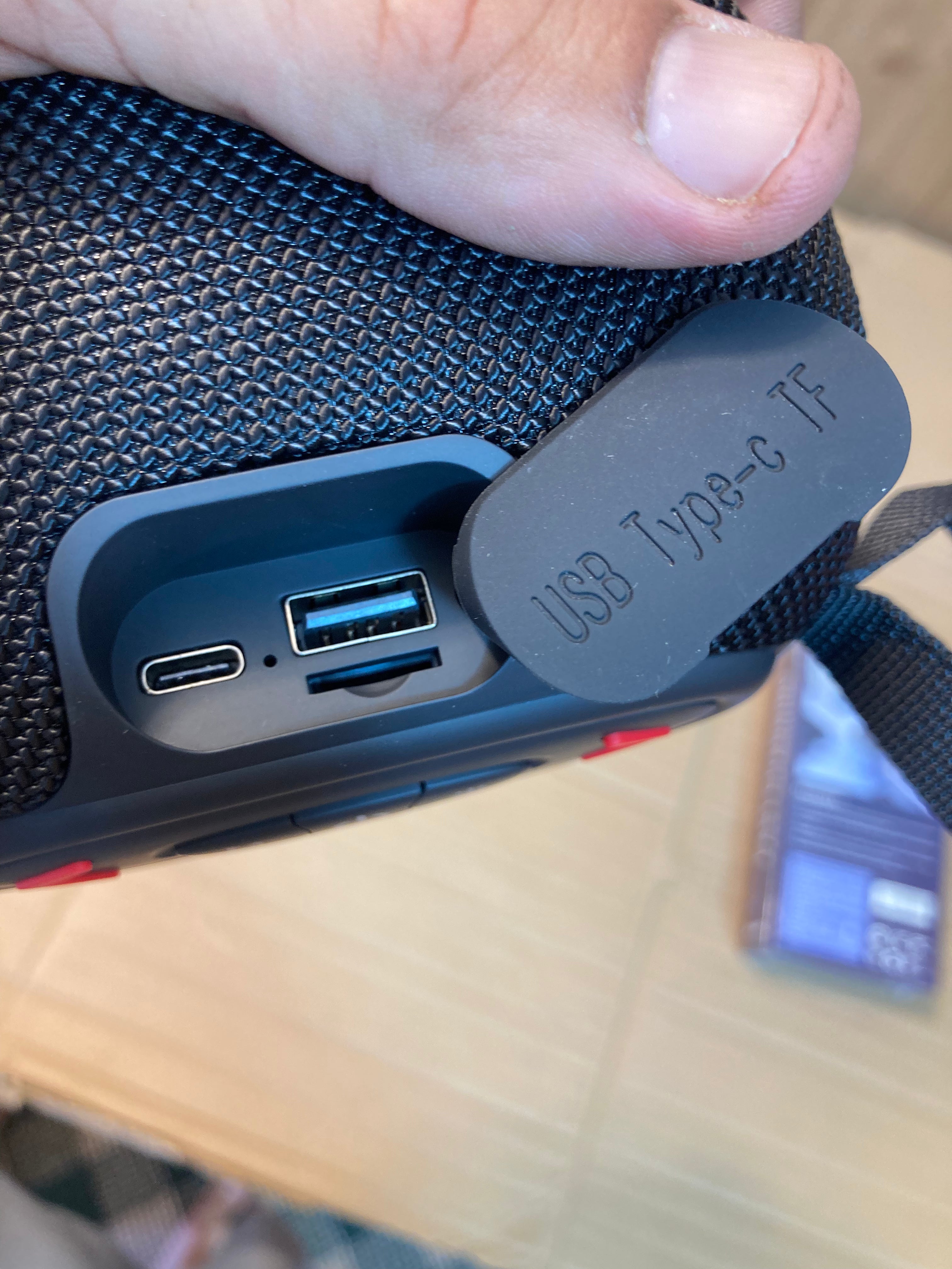 Kamal Rechargeable Portable Bluetooth Wireless Speaker with RGB Lights KPS01