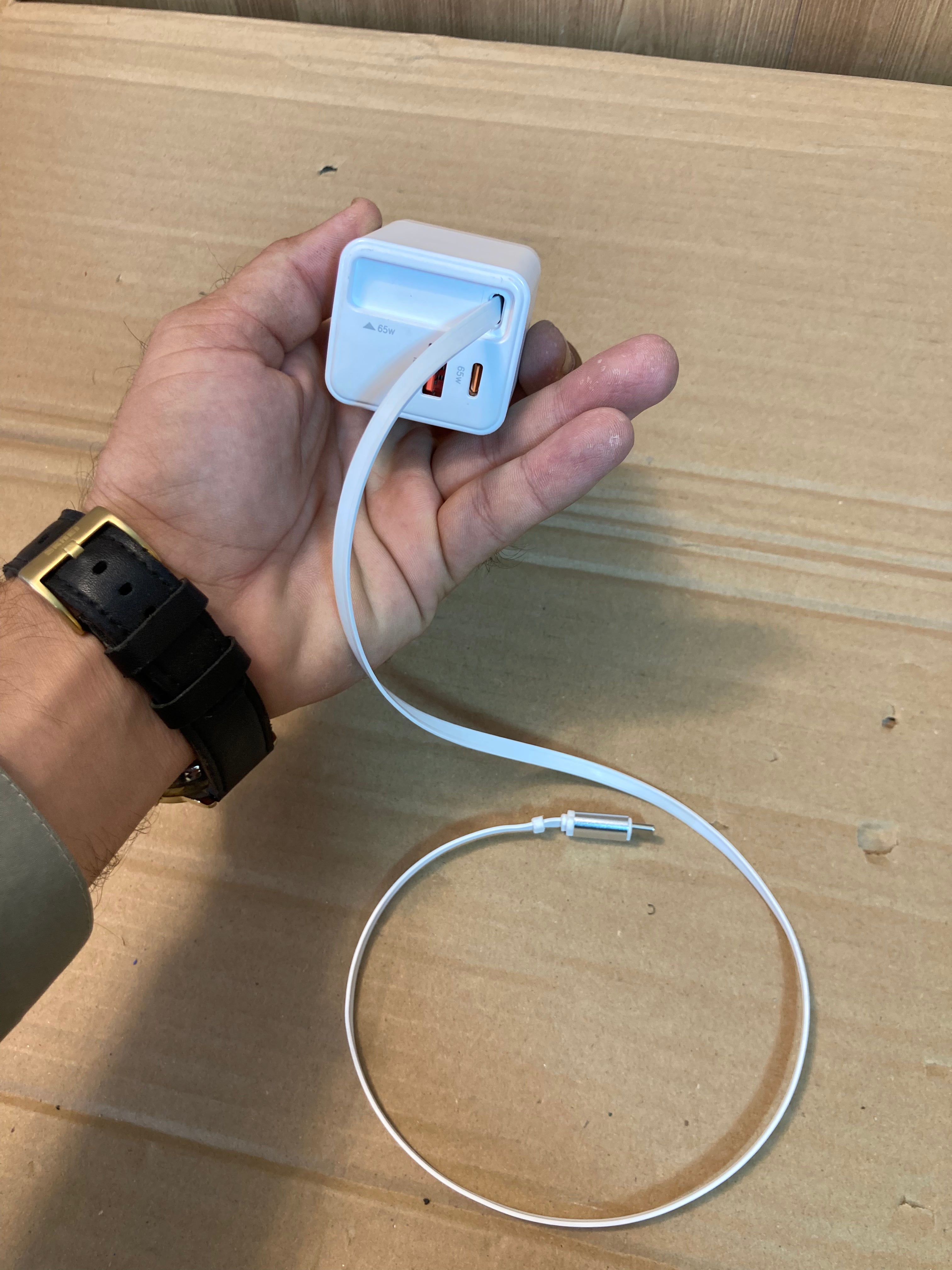 Kamal Fast Charging Built in Cable Charger - Adapter MT-08