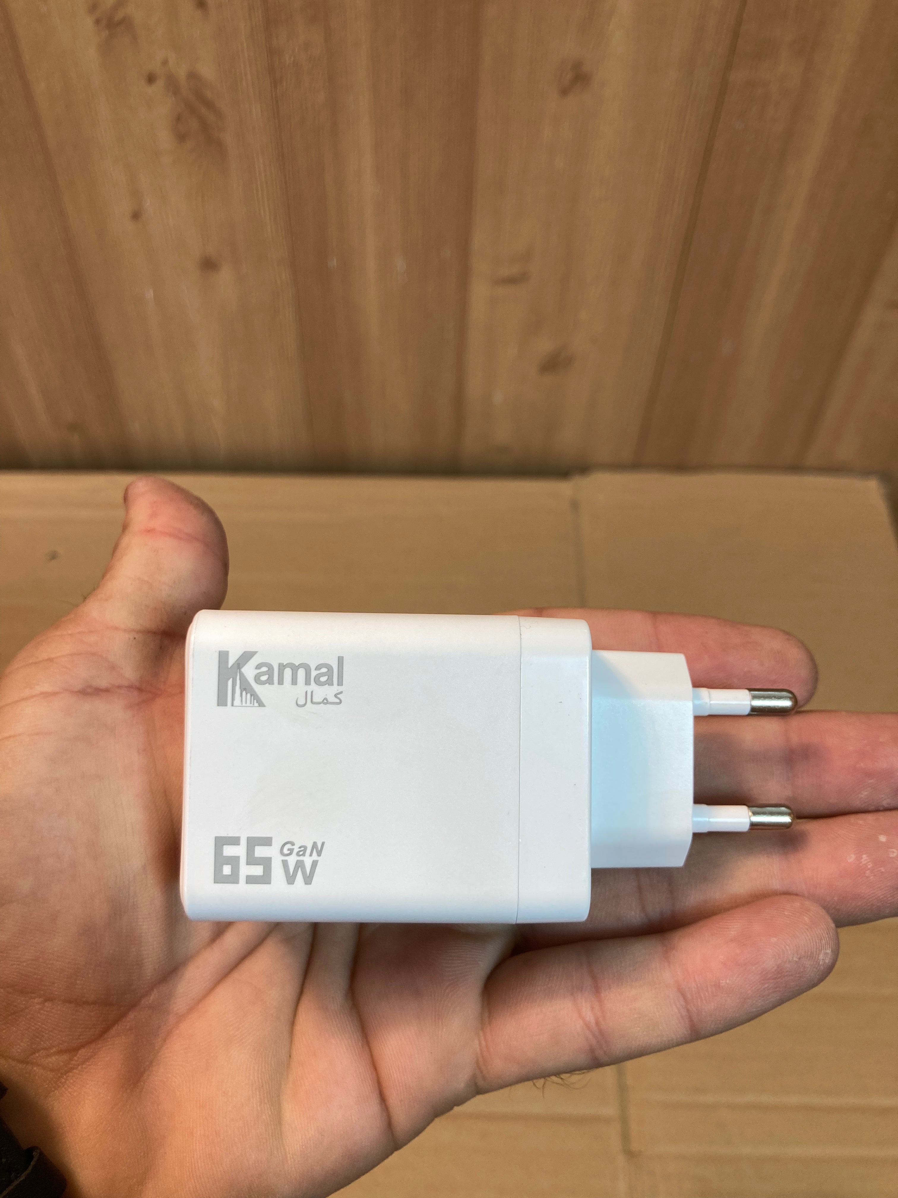 Kamal Fast Charging Built in Cable Charger - Adapter MT-08