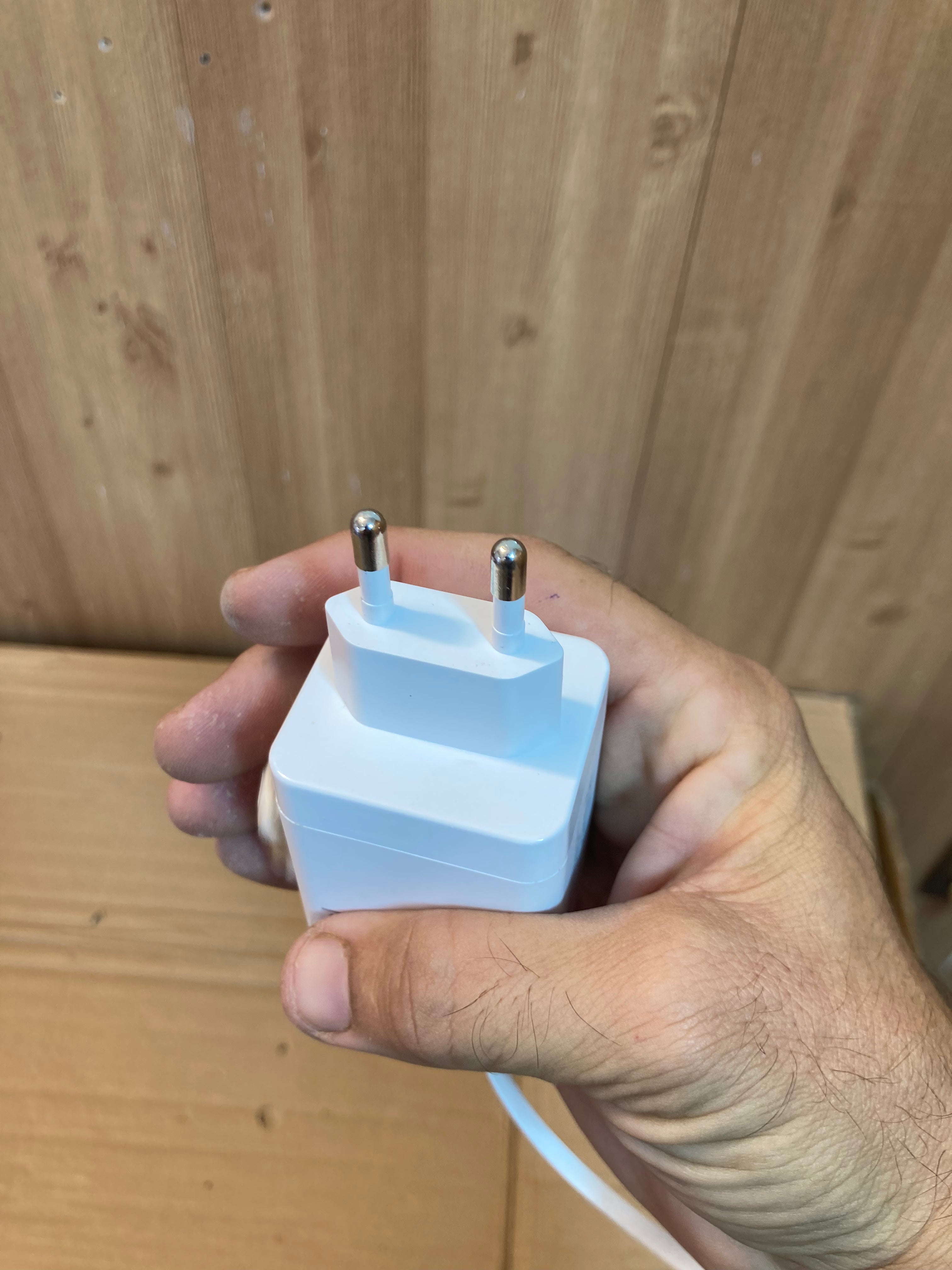 Kamal Fast Charging Built in Cable Charger - Adapter MT-08