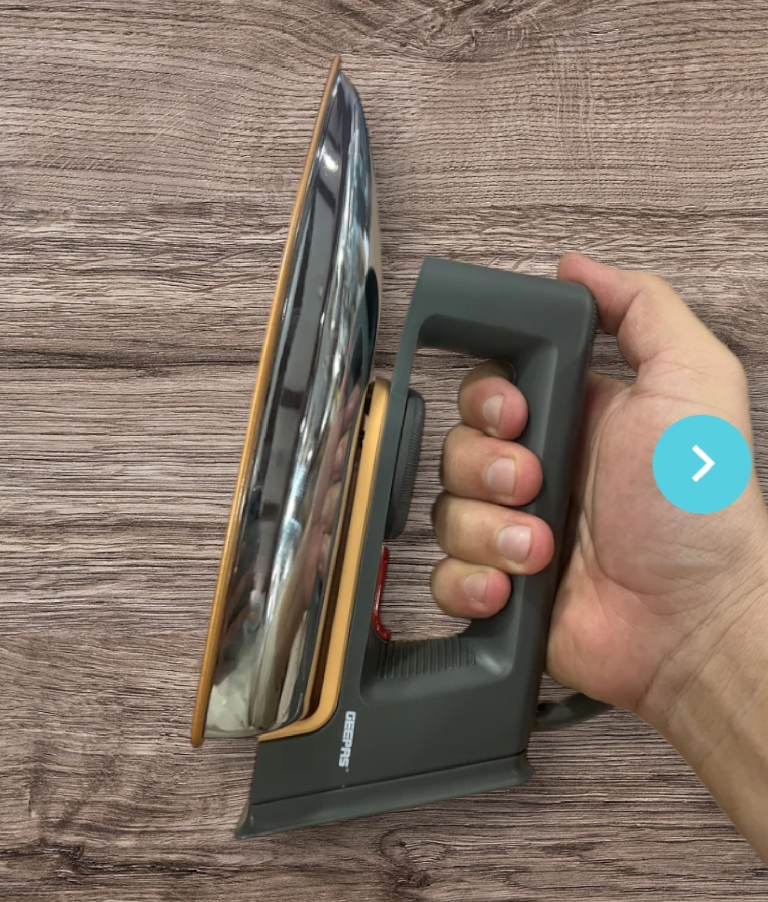 Geepas Light Weight Dry Iron