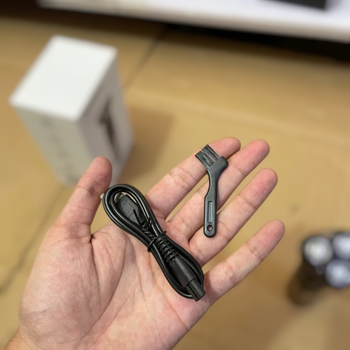 VOAAS Washable Electric Shaver