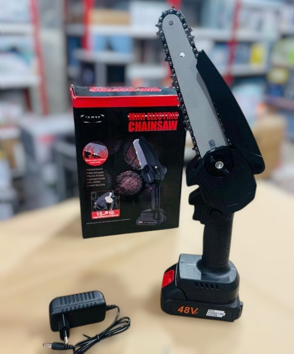 Rechargeable Handheld Mini Electric Chainsaw
